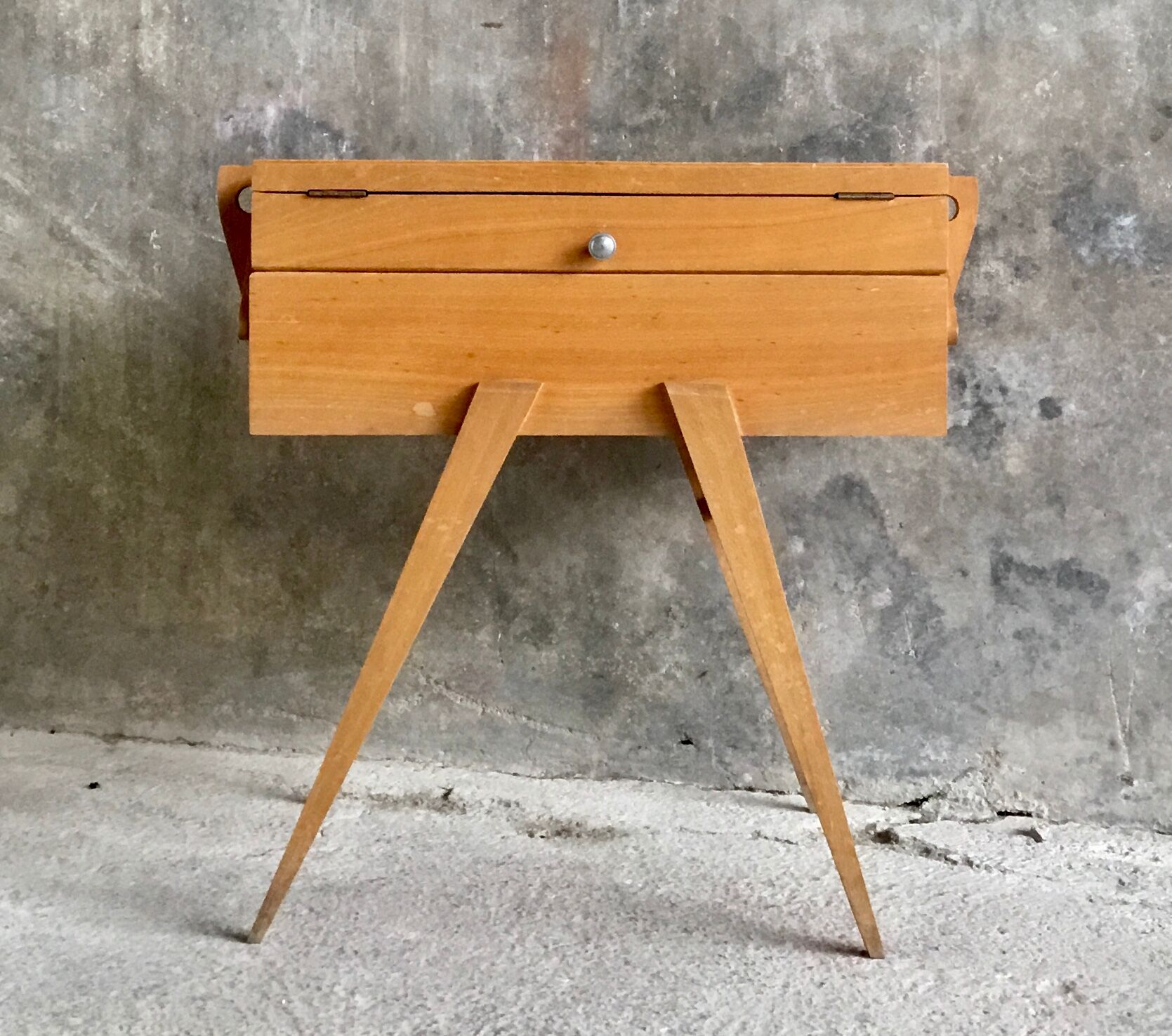 Worker with ears and feet compass - vintage 1960