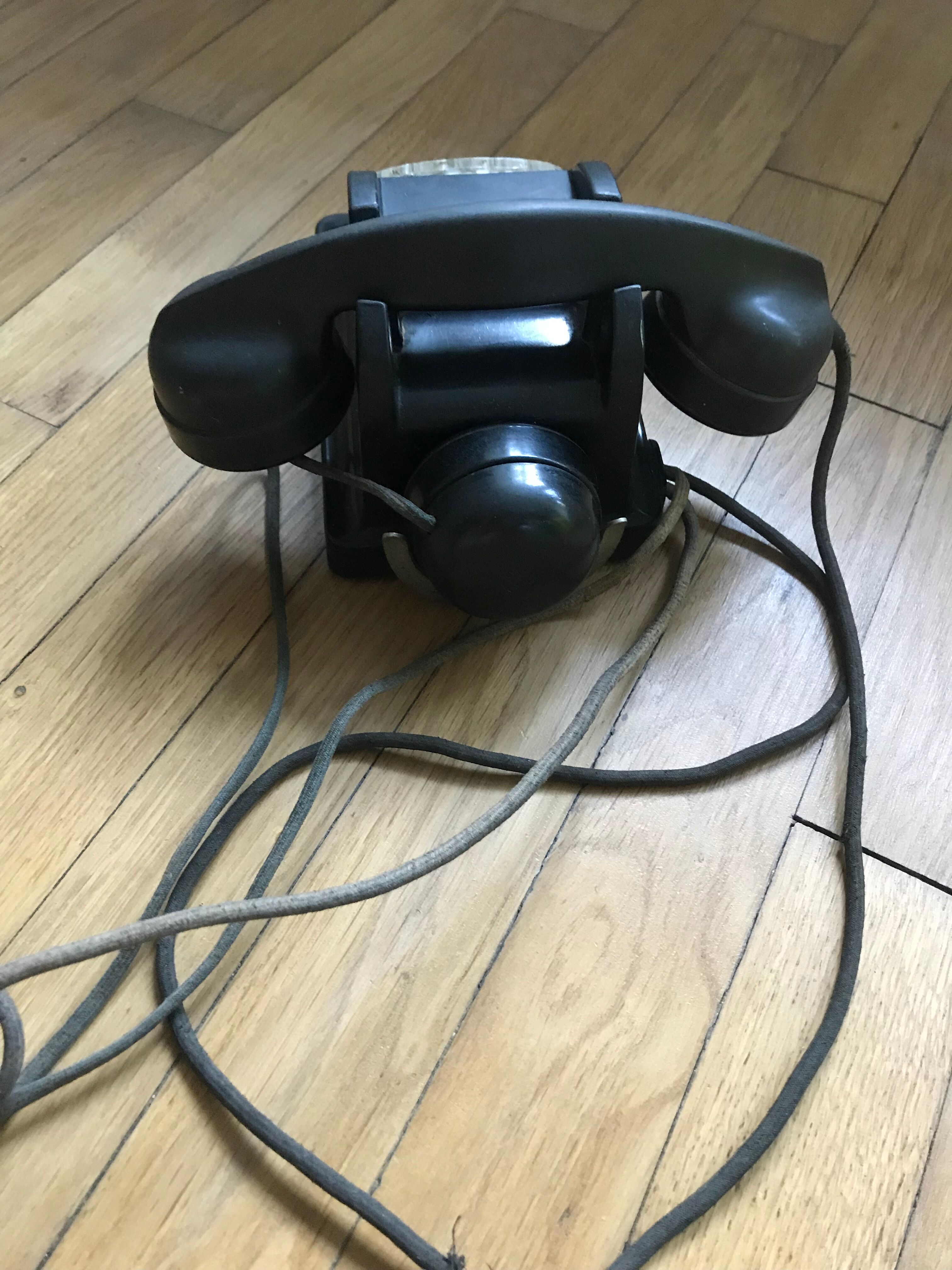 Phone bakelite years 40