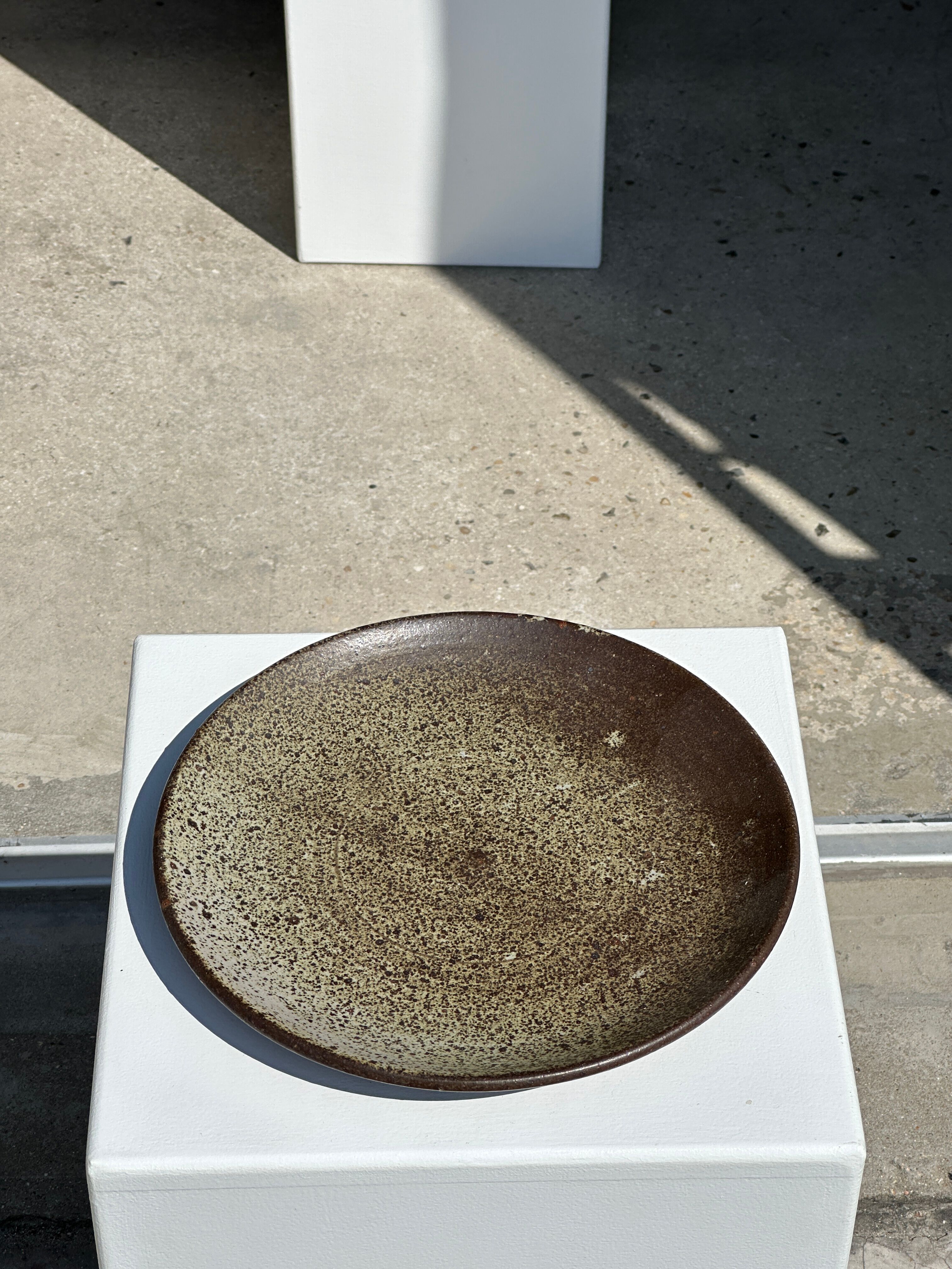 Indonesian green ceramic dish D:26.5