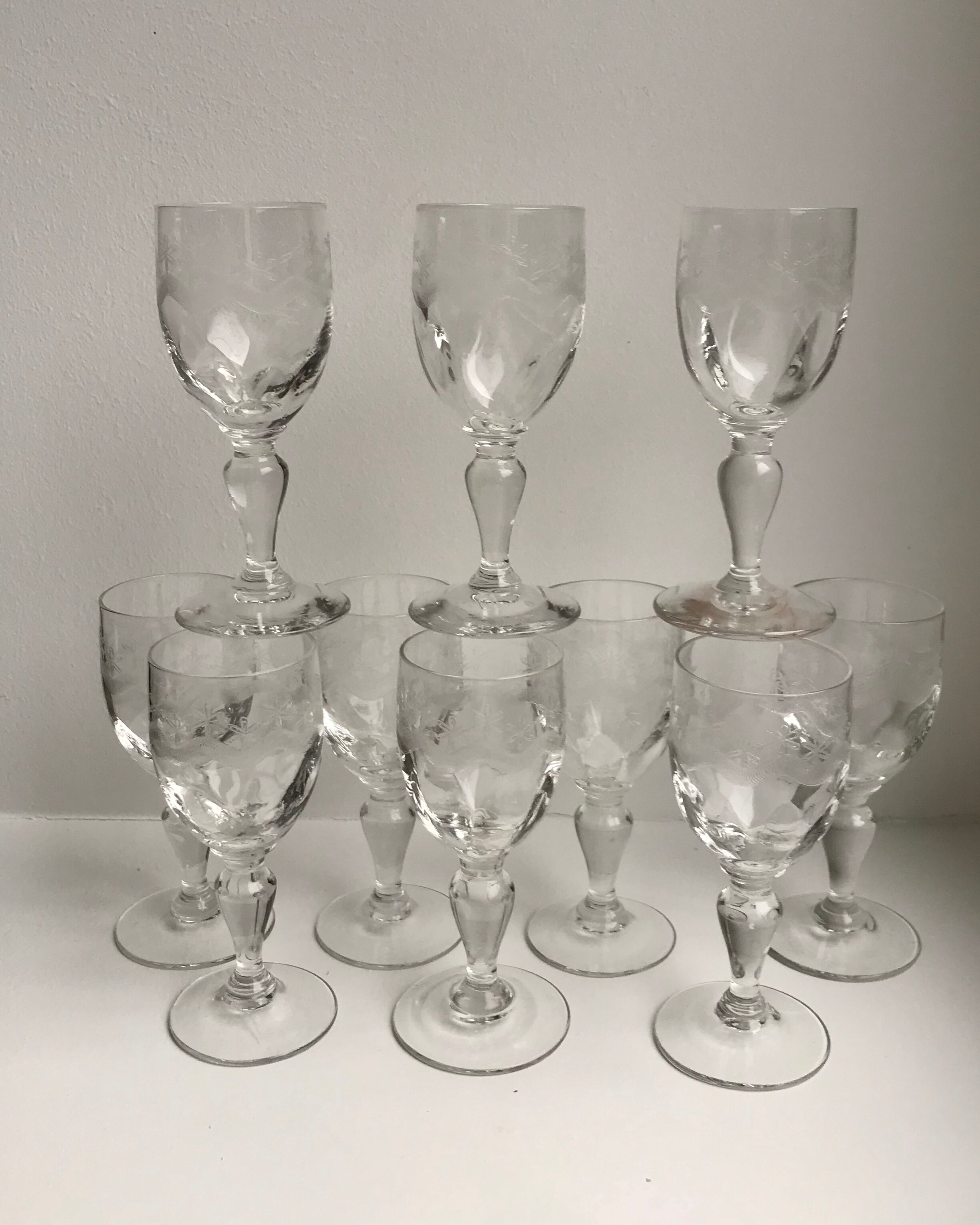 Set of 10 small glasses with feet / crystal liquor engraved 30s