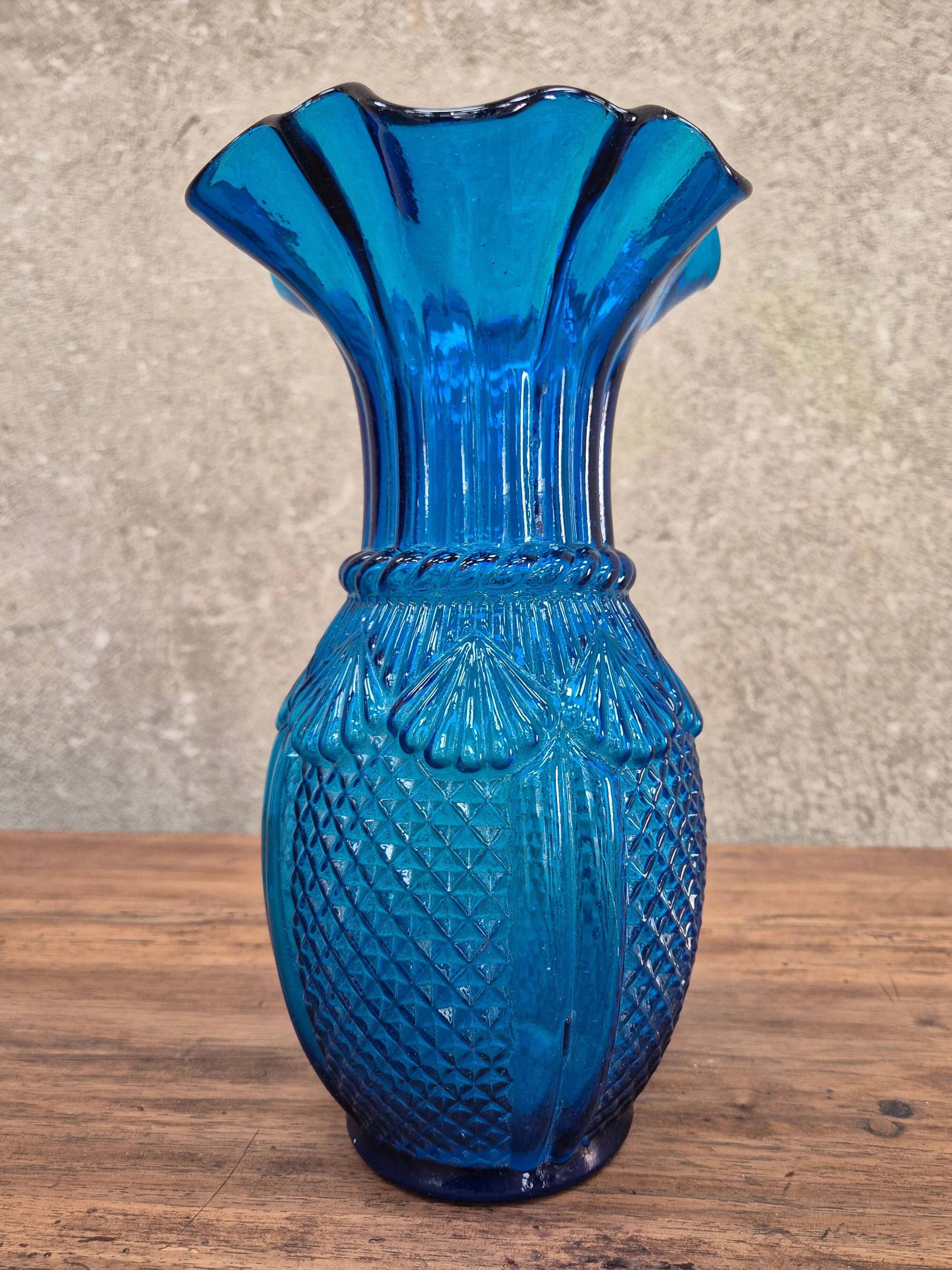Vase bleu cobalt en verre