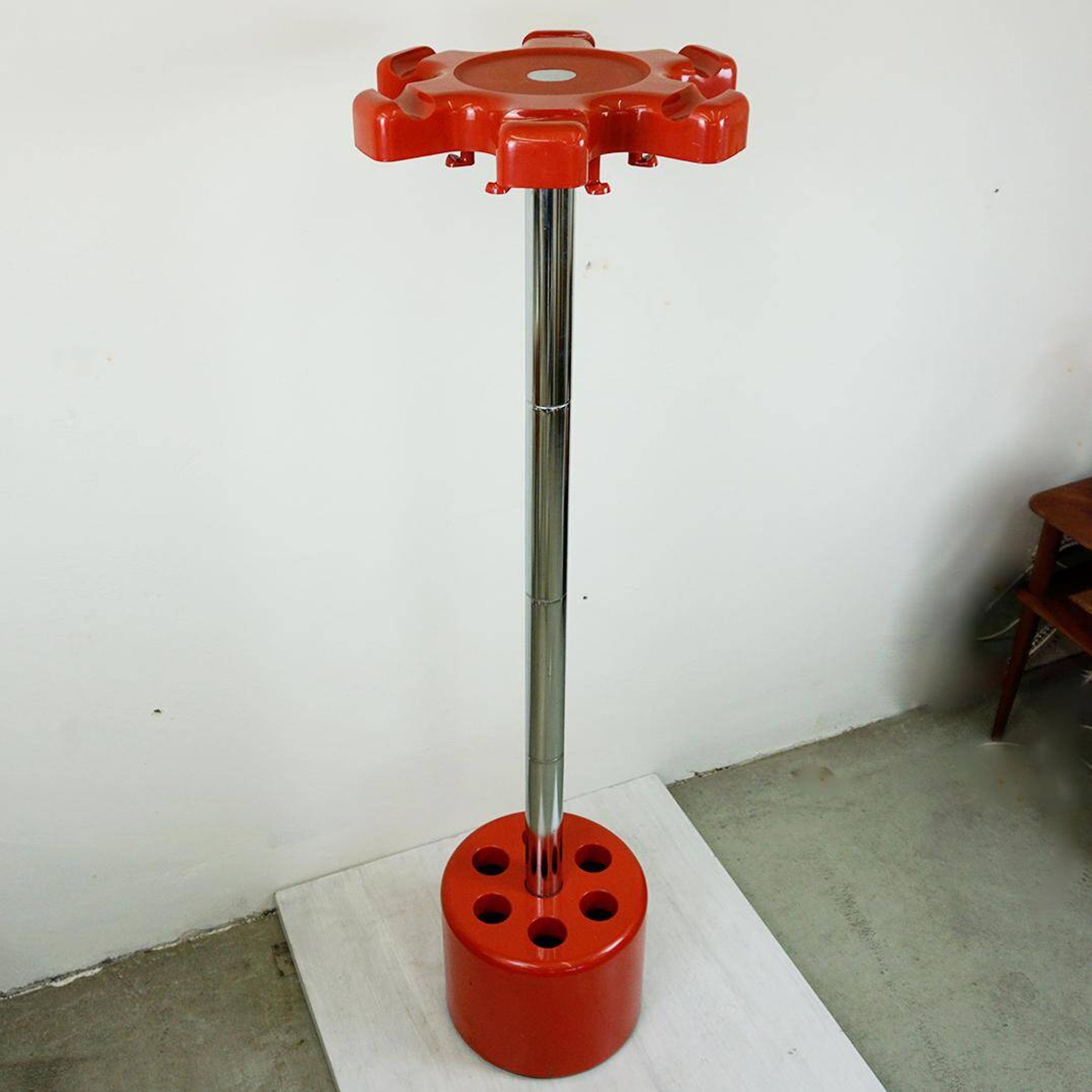Red plastic and chrome coat rack VIP by Lucci and Orlandini for Velca Italy