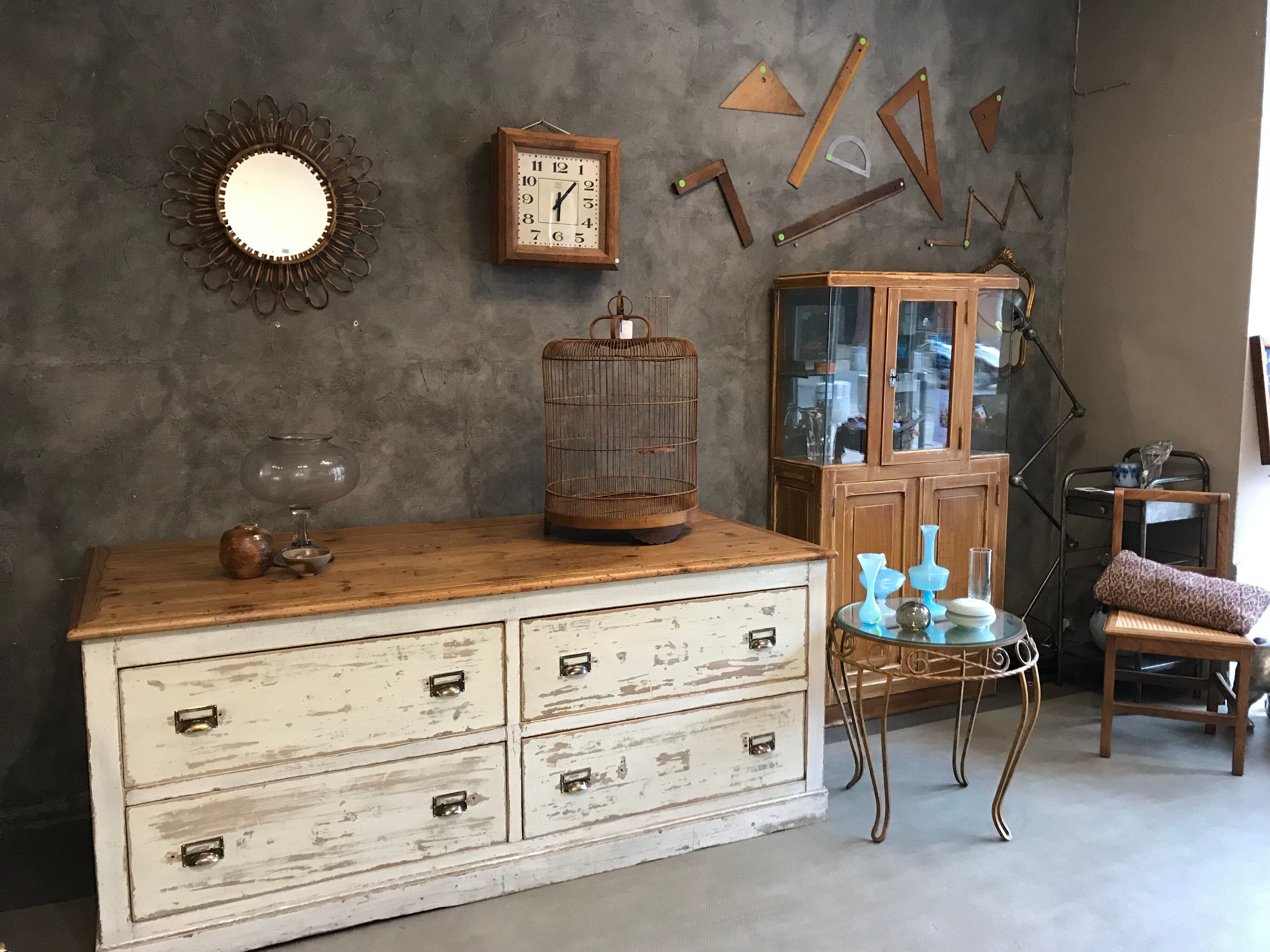 Meuble de mercerie