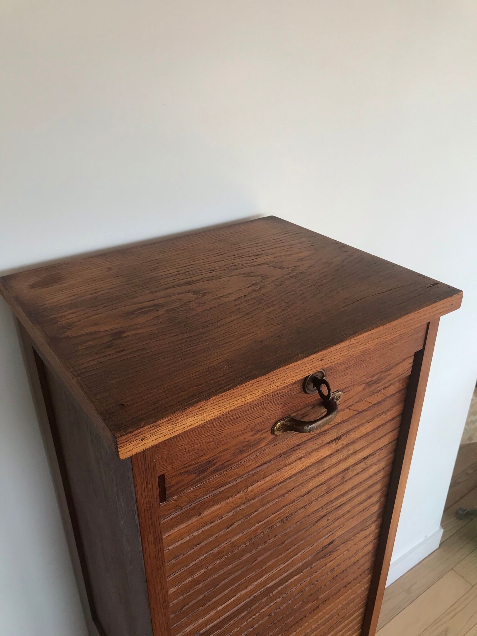 Vintage curtain binder in solid brown oak year 50
