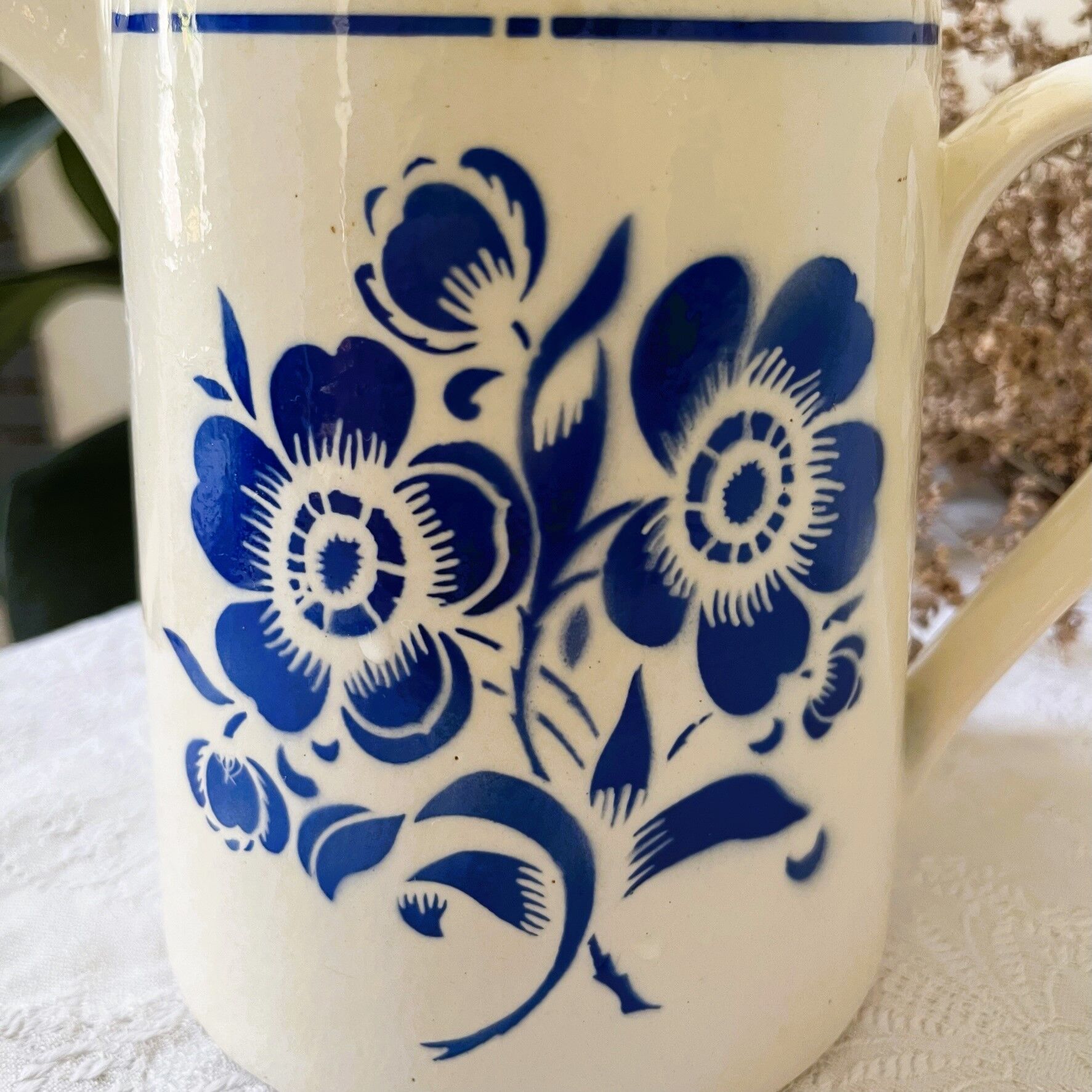 Milk pot or broc in Badonviller earthenware