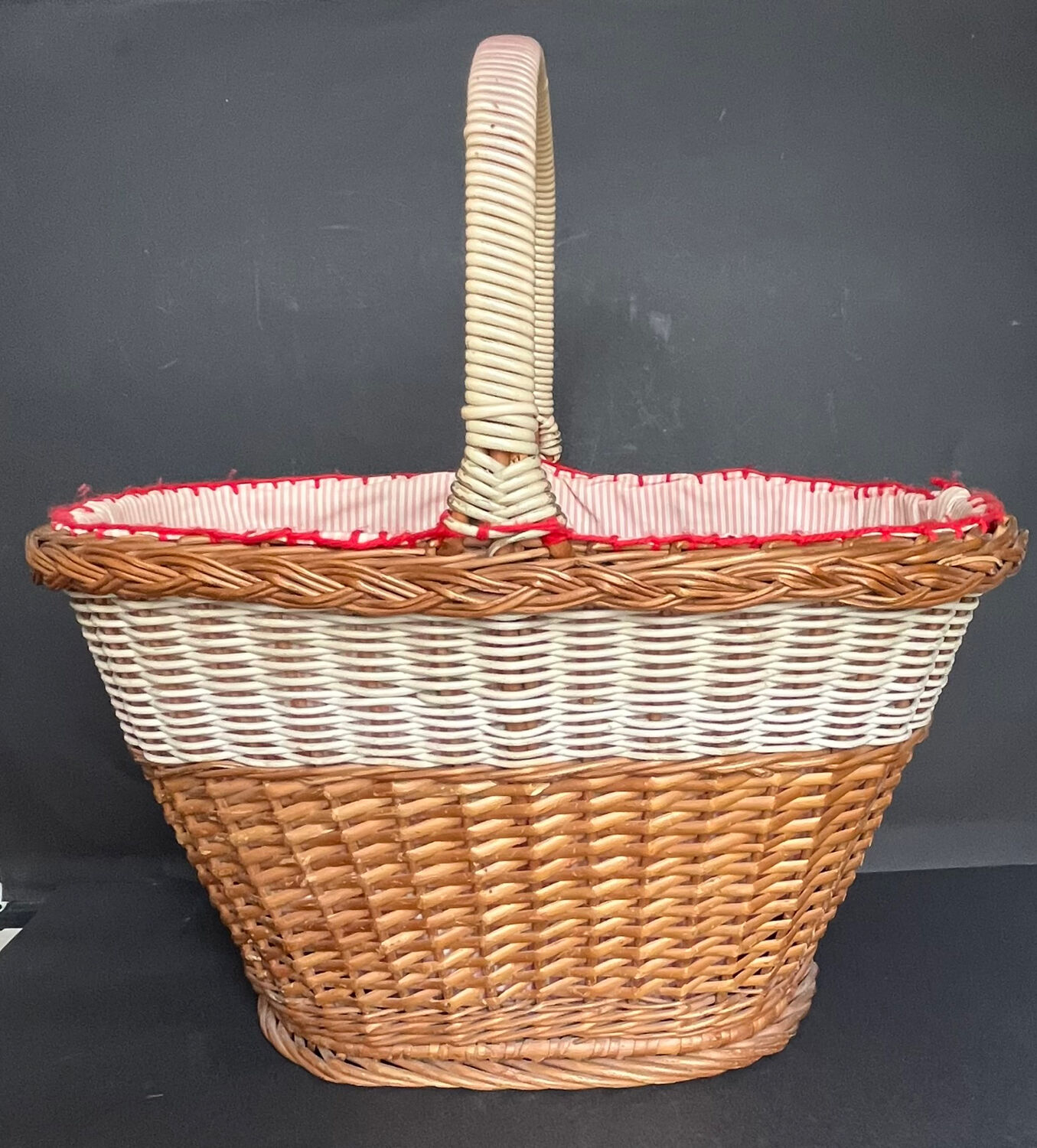 Wicker basket
