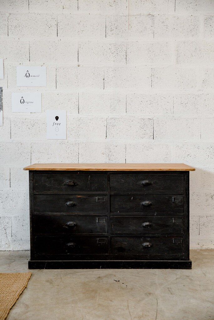 Meuble comptoir noir de métier