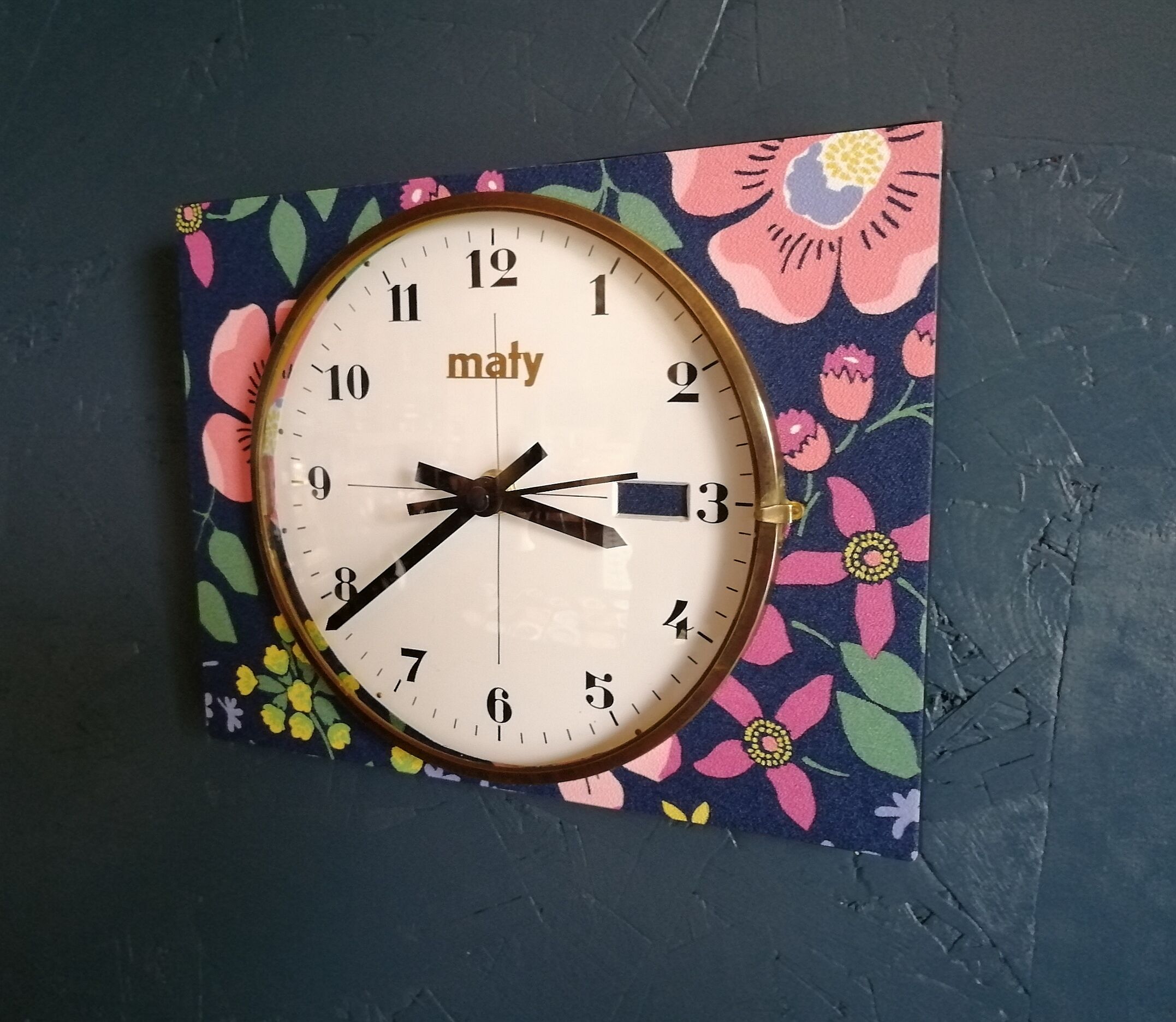 Vintage clock, "Maty Fleurs" wall clock