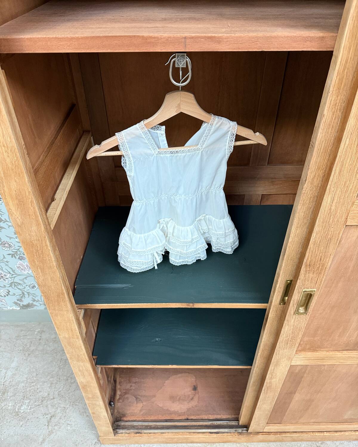 Large Art Deco wardrobe with sliding doors (renovated)