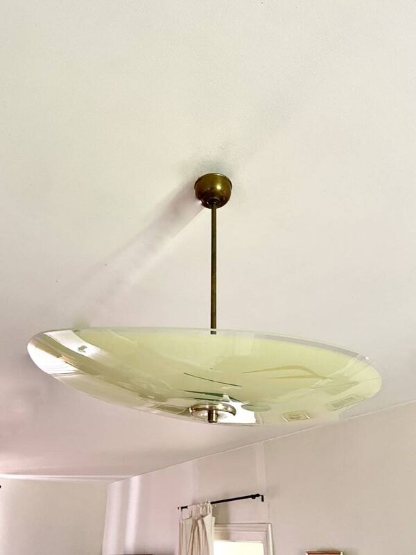Suspension coupelle asymétrique jaune pâle 1960