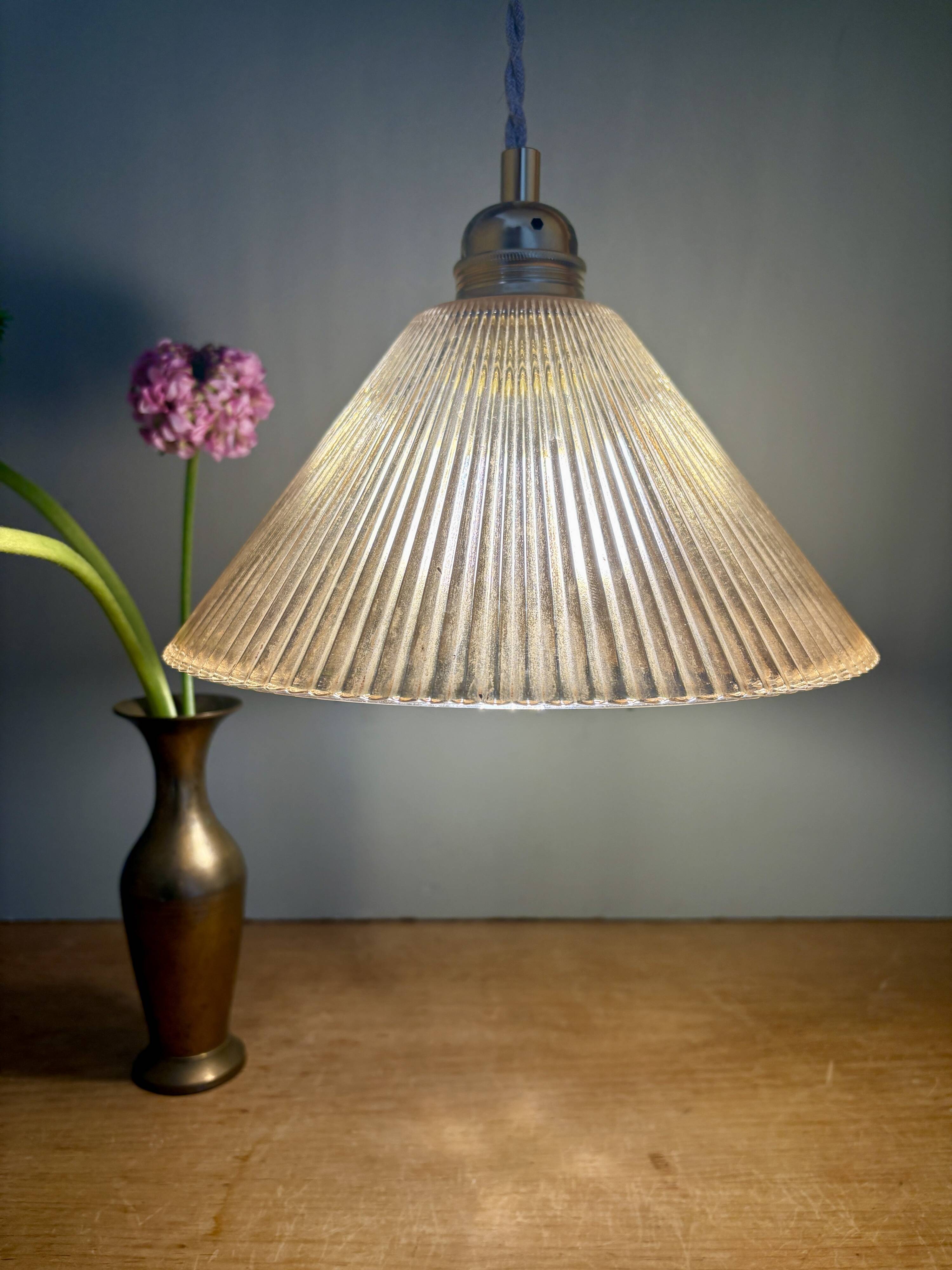 Amber glass lampshade pendant light