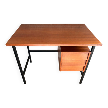 1960s modernist desk in wood and black metal, model CM172 by Paulin for Thonet.