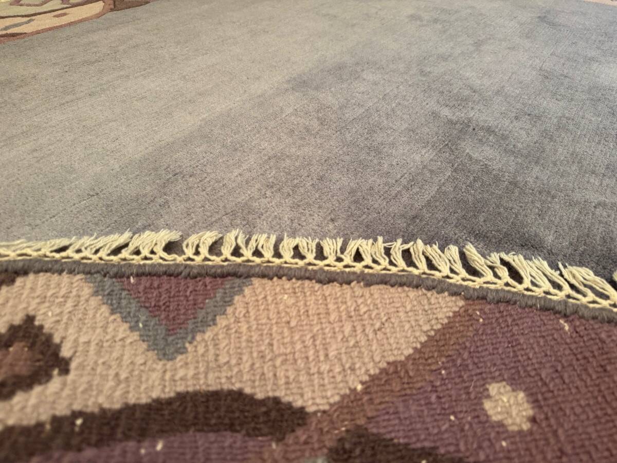 Round Nepalese rug diameter: 200 cm