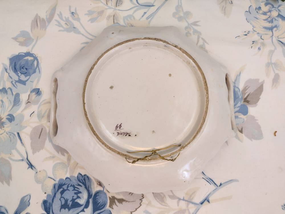 Dieppe earthenware melonnière