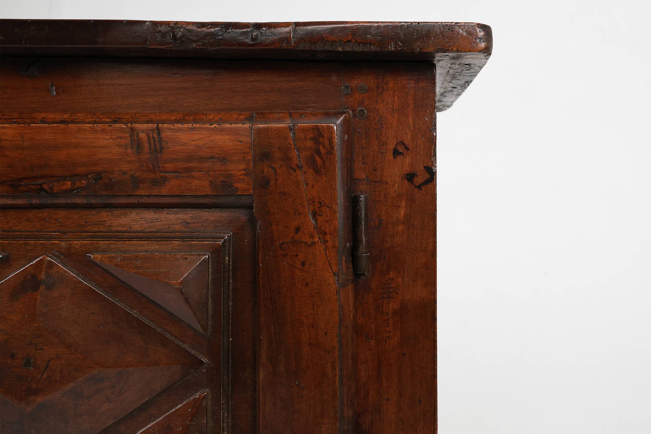 Antique 16th century Spanish carved cabinet in oak.