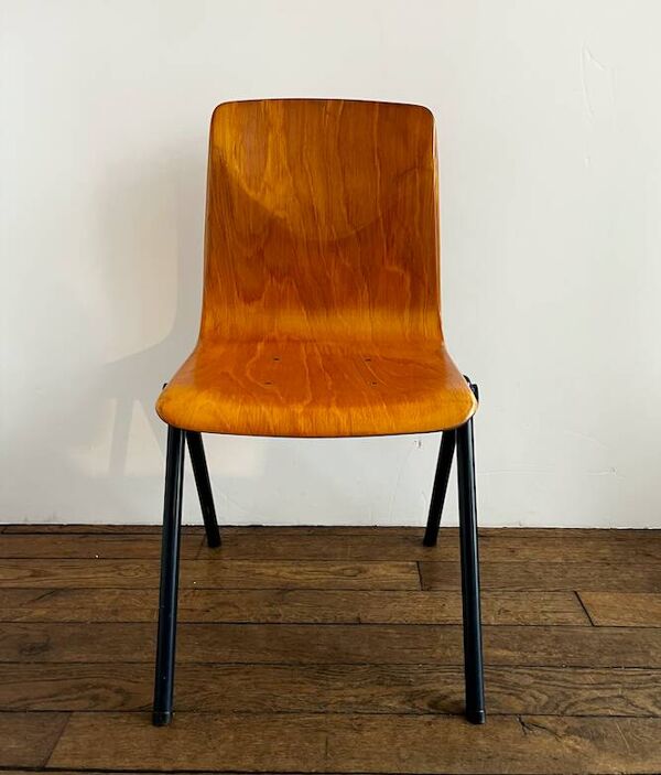Série de 4 chaises Pagholz Galvanitas en bois clair