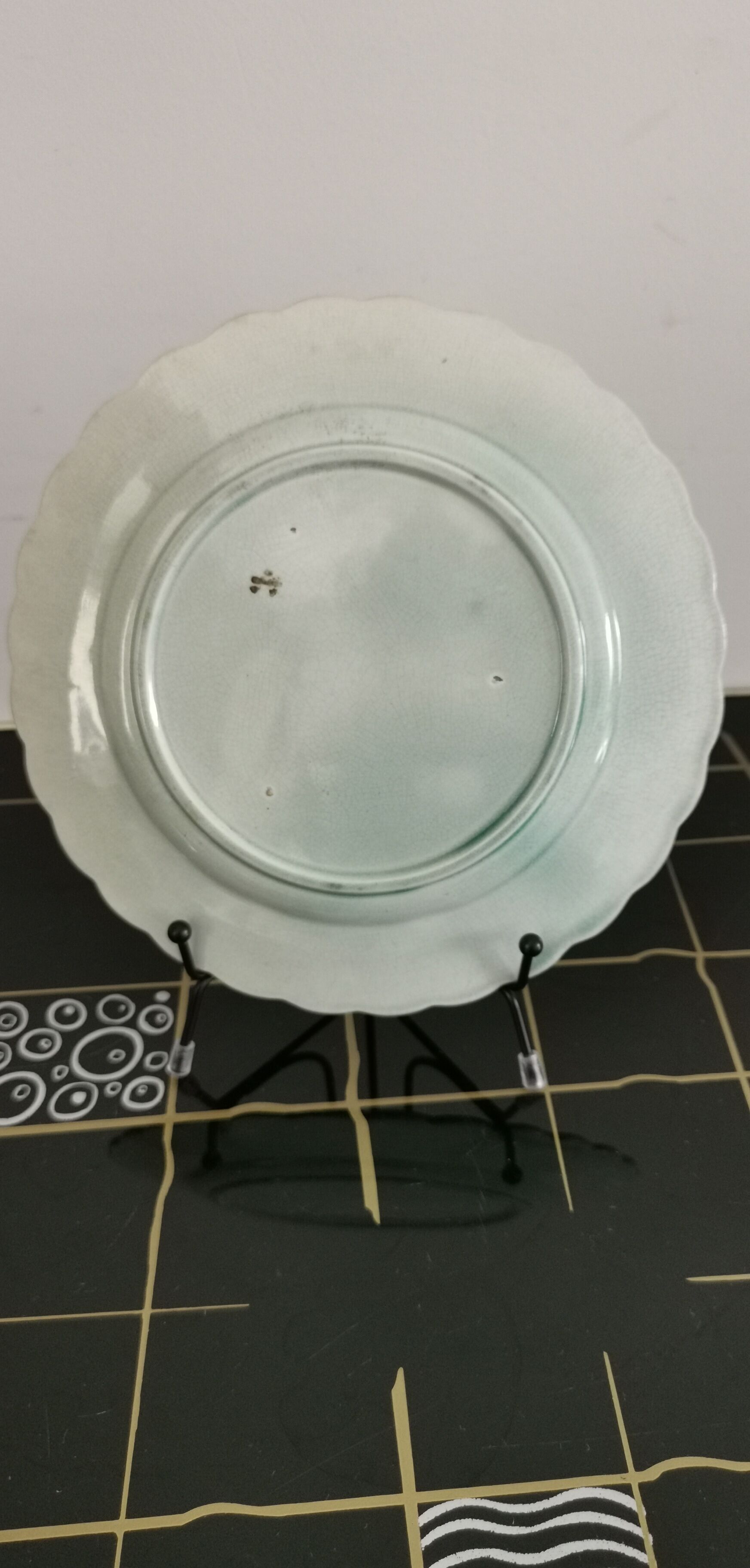 Plate in slip with birds late nineteenth