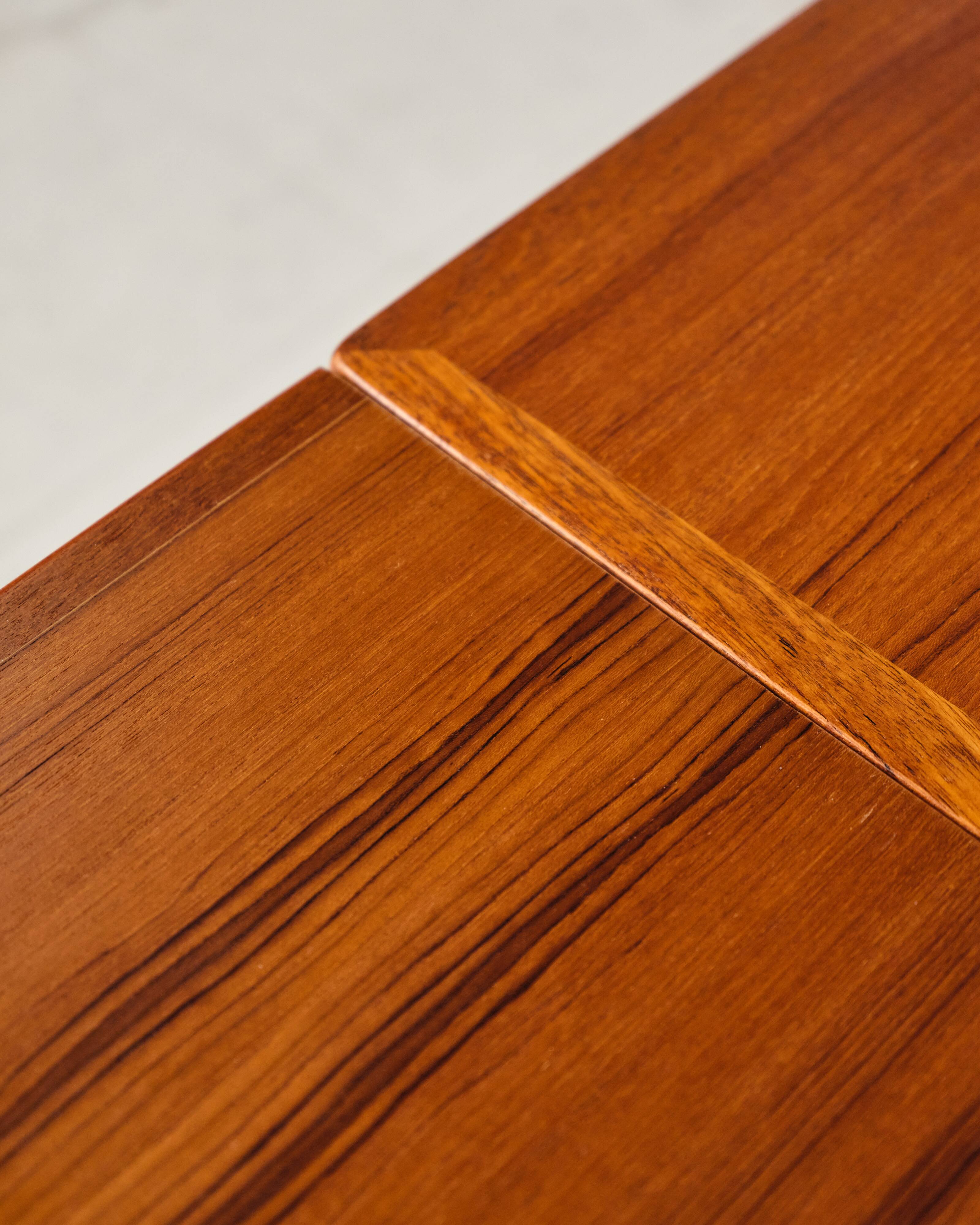 Extendable teak table by Poul Hundevad, Denmark