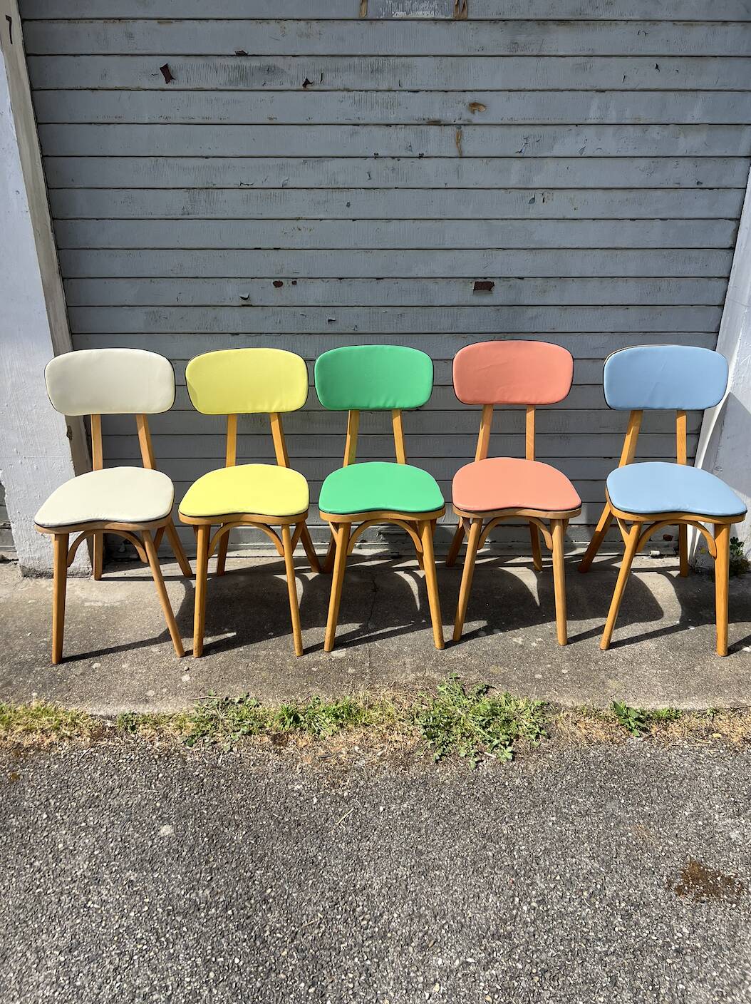 Suite 5 chaises bistrot chêne claire vernis (baumann) pied compas