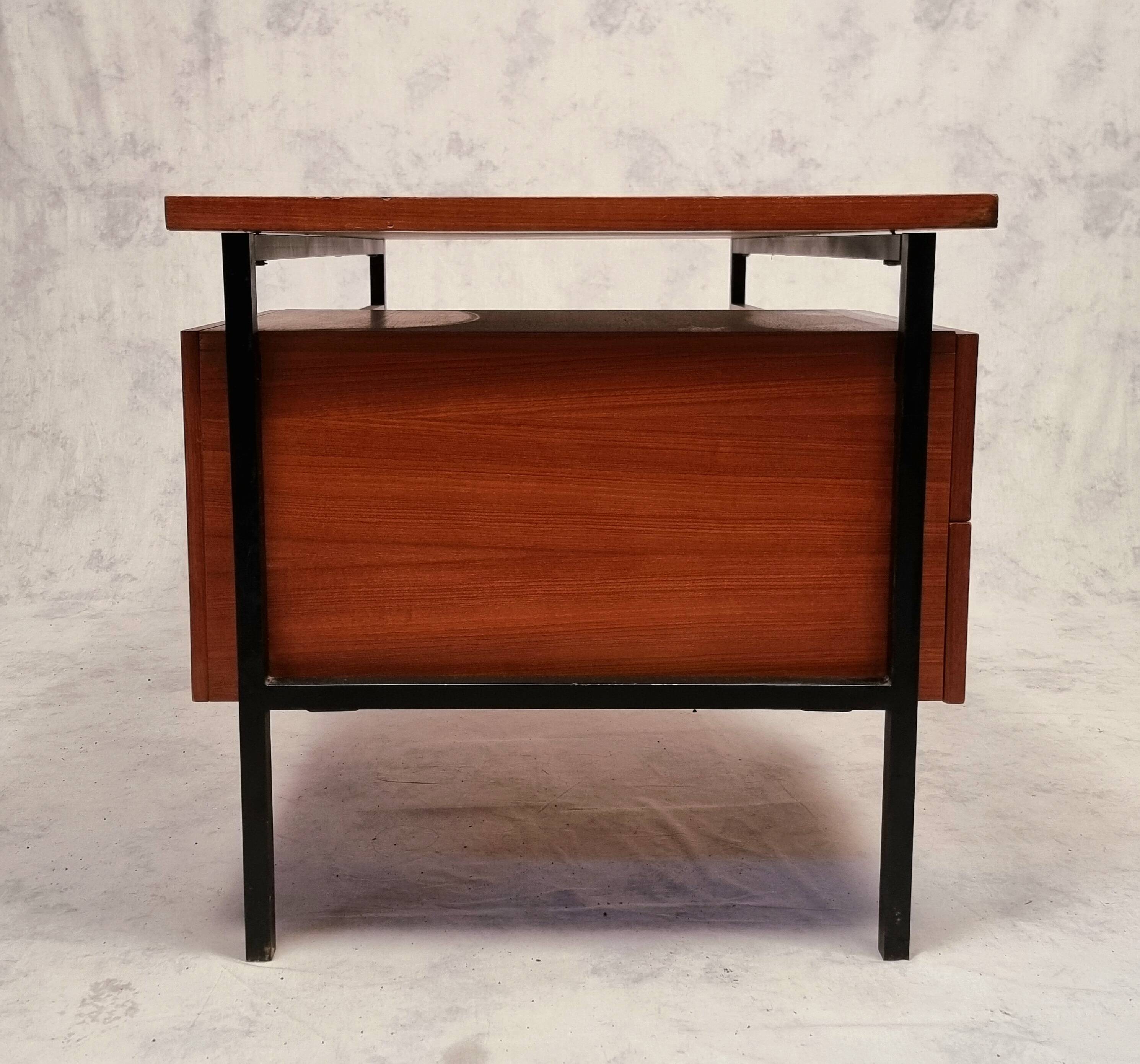 Modernist desk by Luigi Bartolini - Teak - Ca 1960
