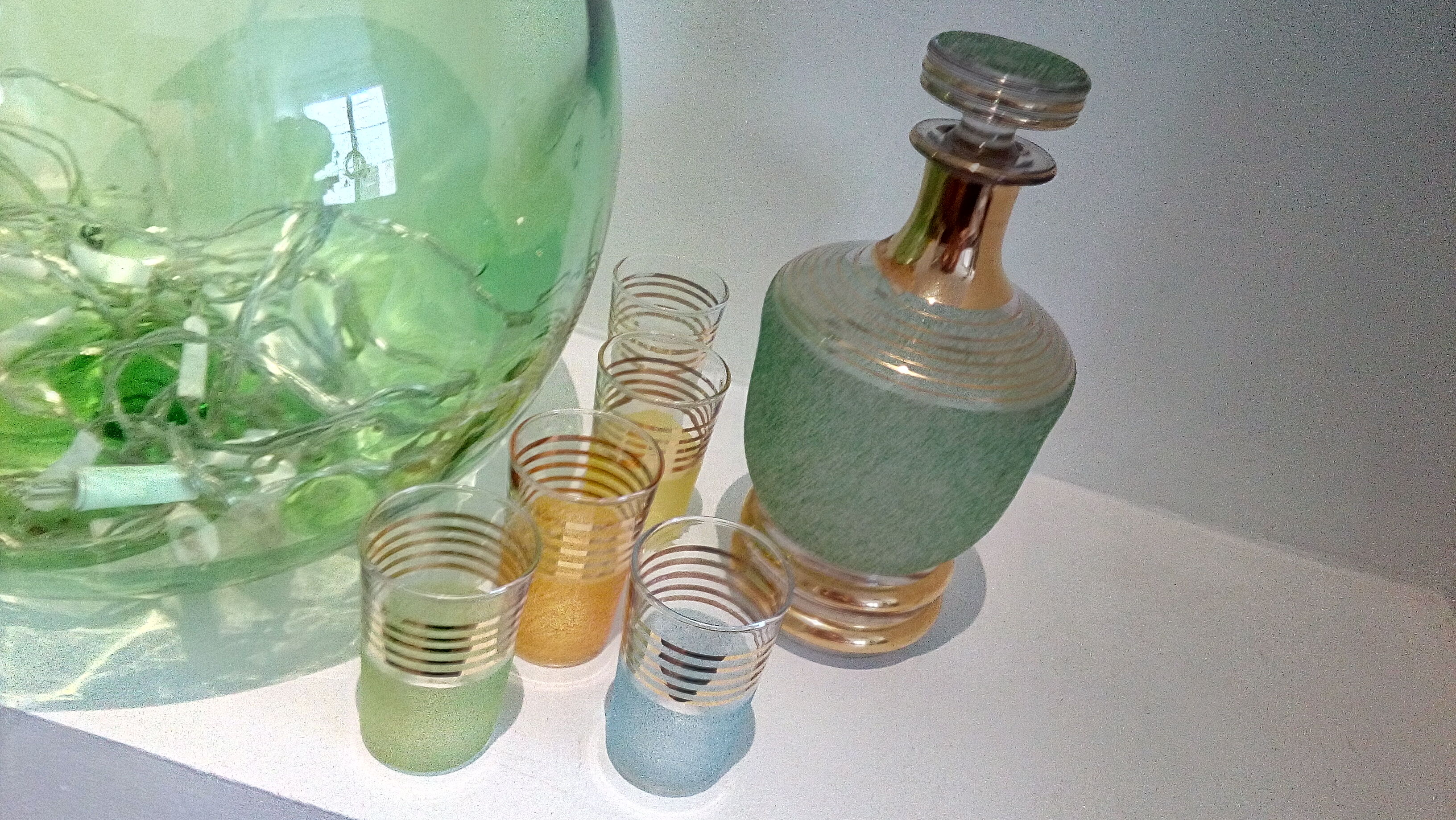 Granite liqueur service