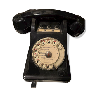 PTT phone with vintage Bakelite dial