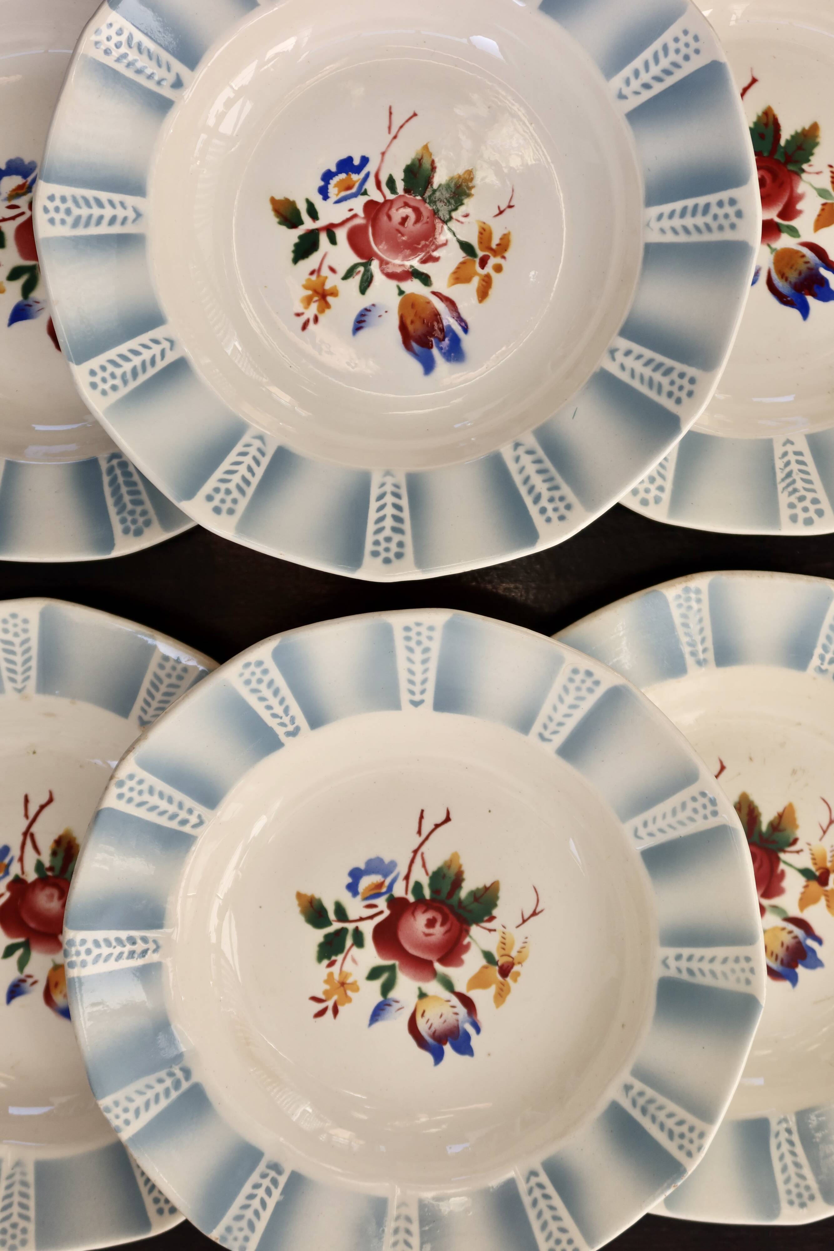 6 vintage Sarreguemines “Claude” soup plates - Earthenware with floral decoration