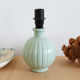 Pied de lampe, ancienne bouteille en verre peint