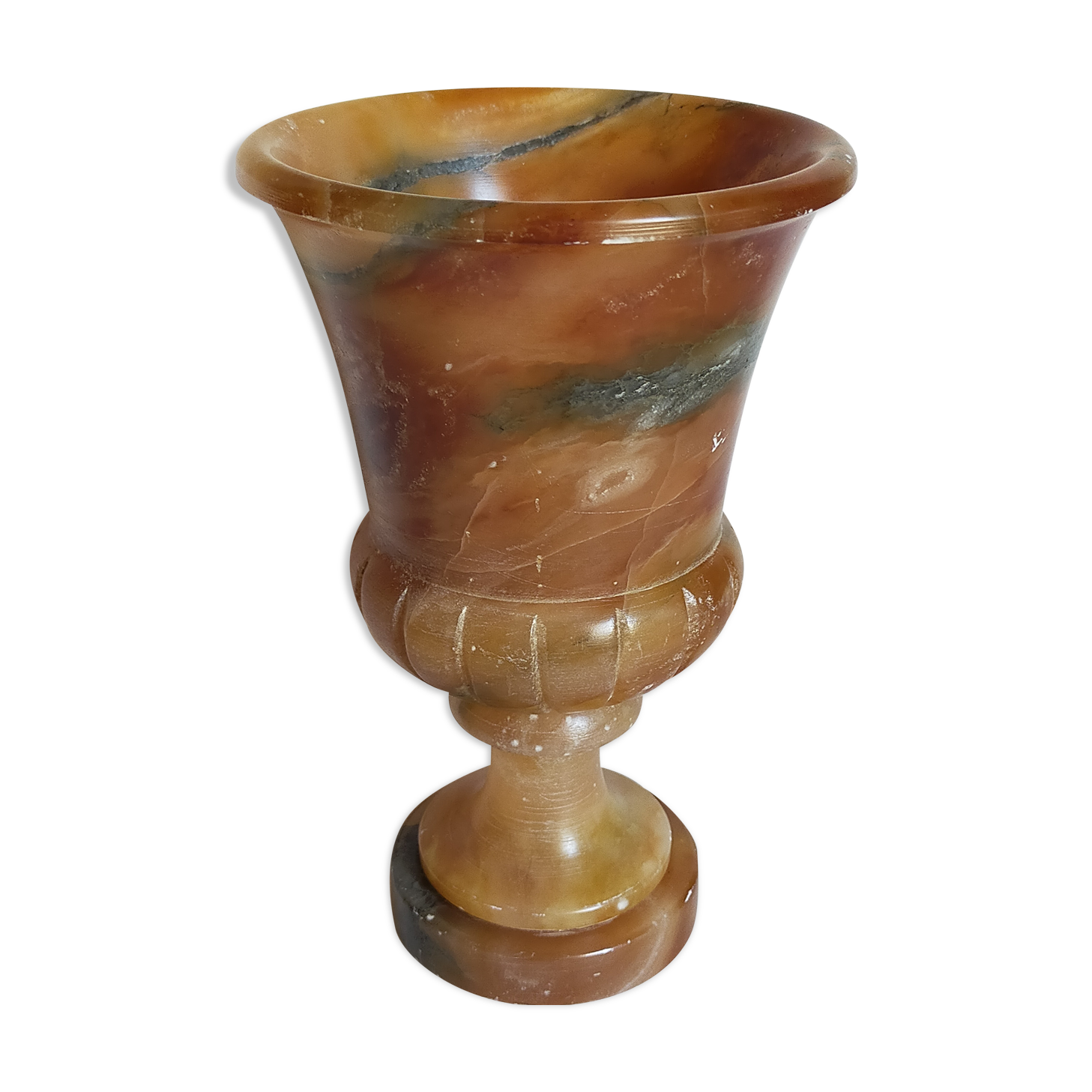 Ancient Medici vase in Italian alabaster from LALOUE Paris