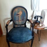 Medallion armchair