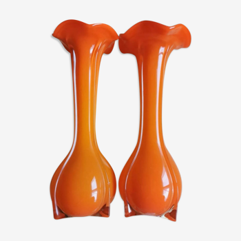 Paire de vases en verre soufflé orange