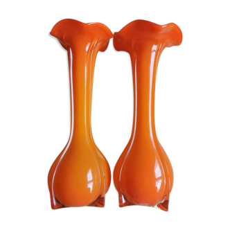 Paire de vases en verre soufflé orange