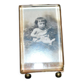 Cadre photo ancien en verre biseauté et monture laiton - pied boule 11 x 6.5