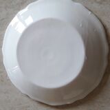 Assiette à décor de grotesque polychrome