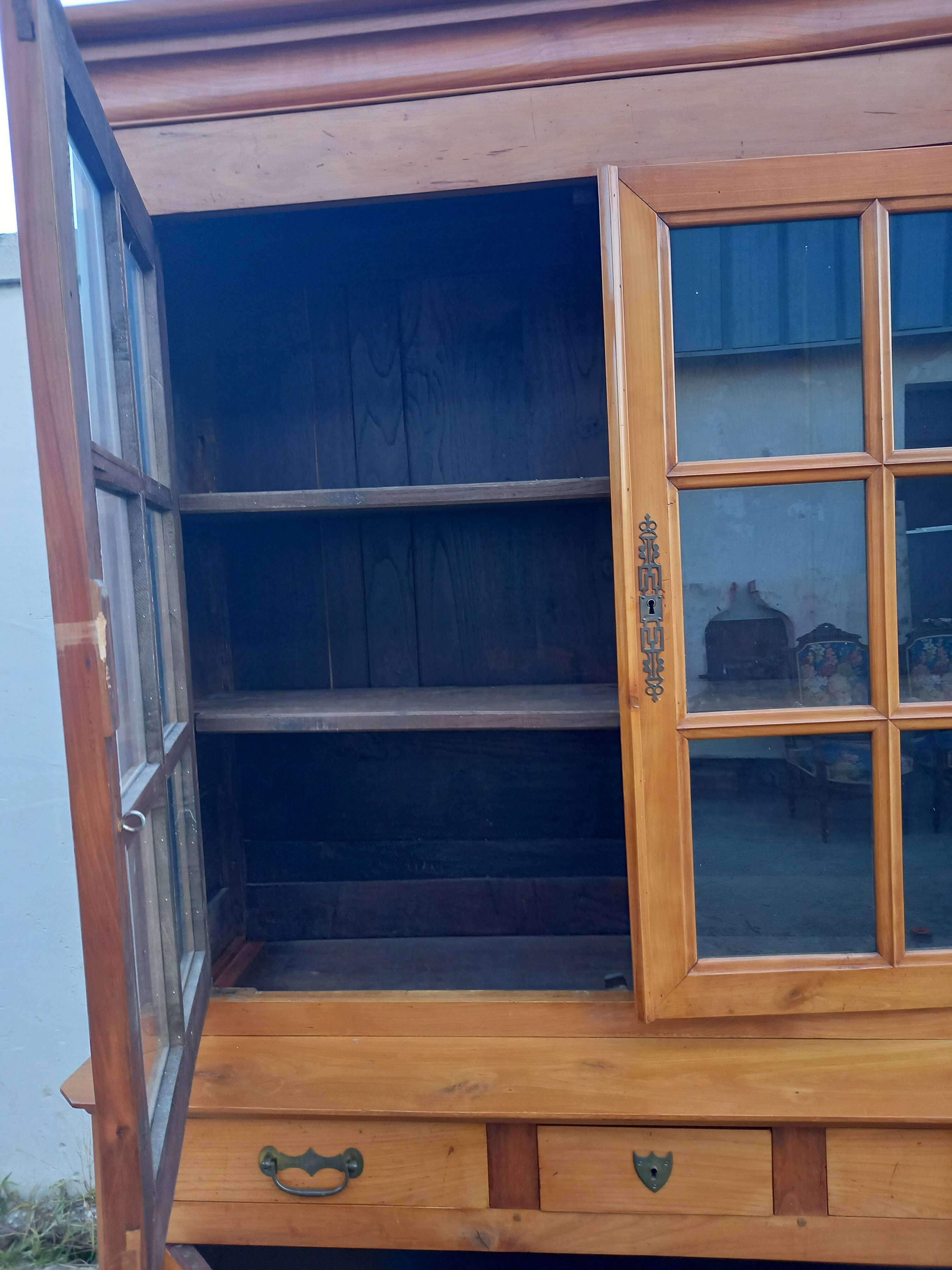 Buffet 2 glazed body