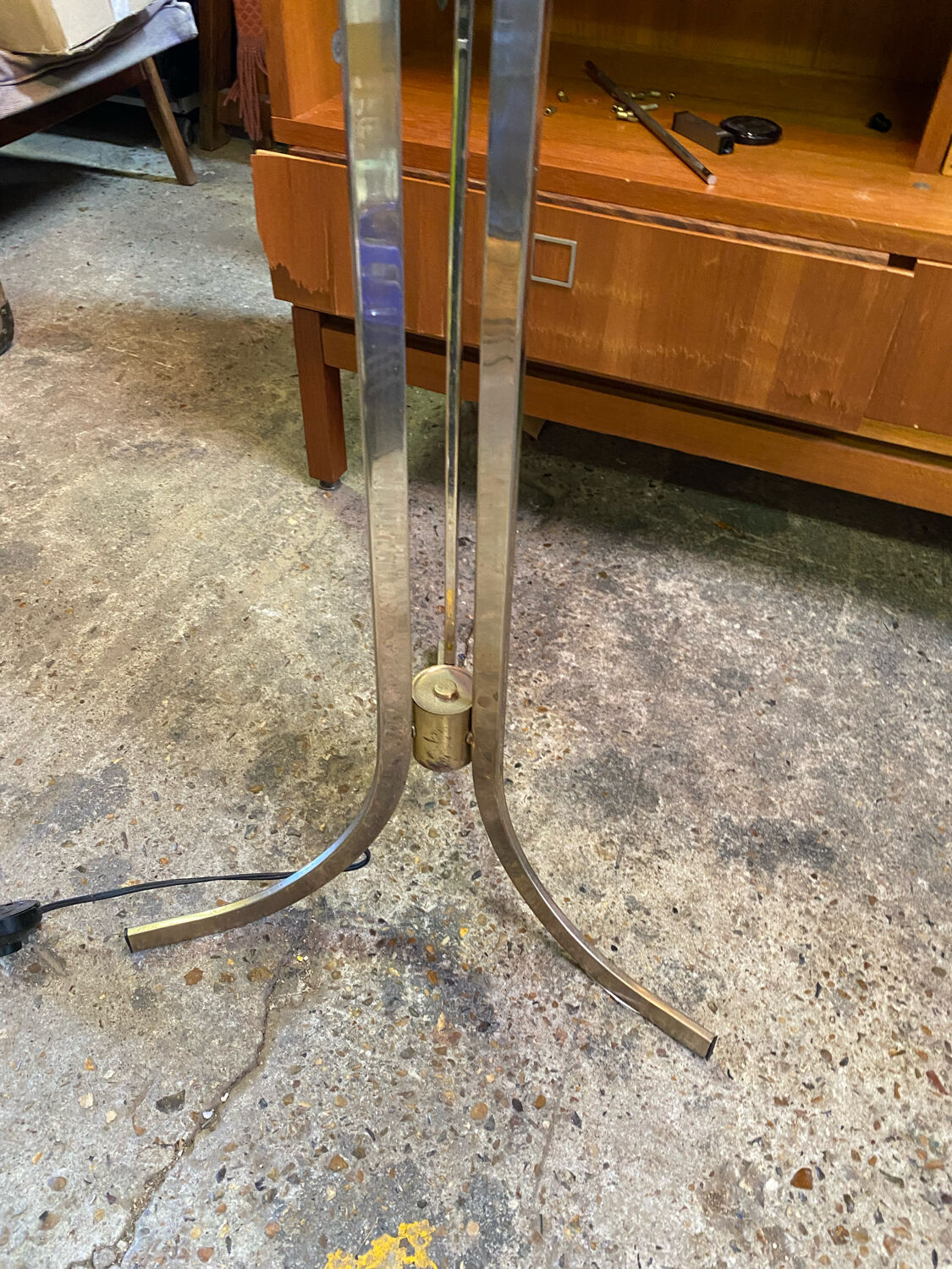 Three-burner metal and brass floor lamp
