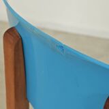 Pair of wooden and plastic chairs Ton Bystrice Thonet