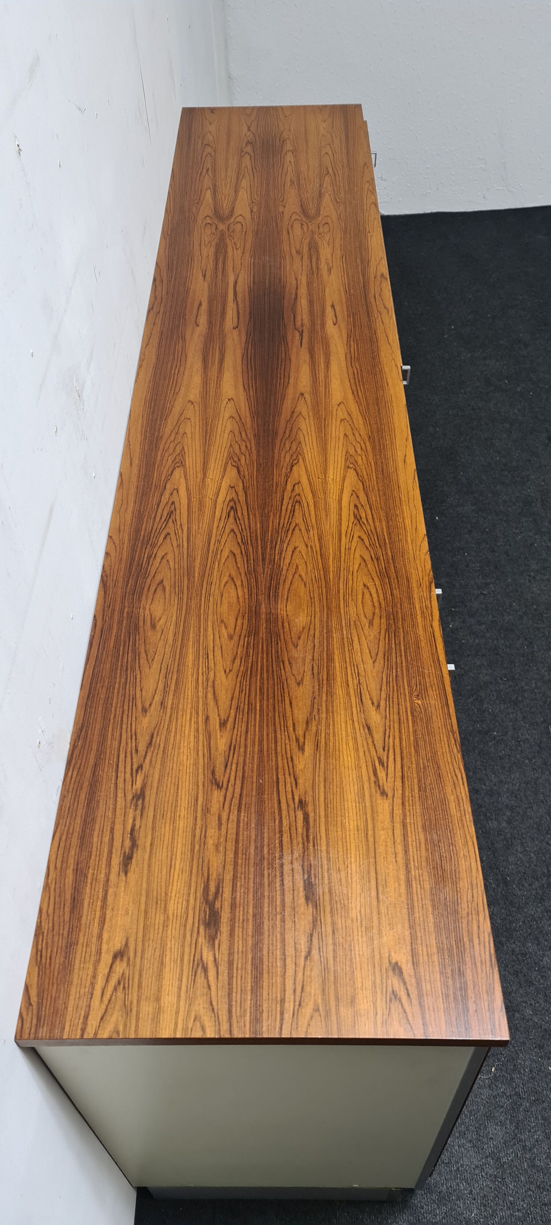 Vintage pallisander 70s sideboard