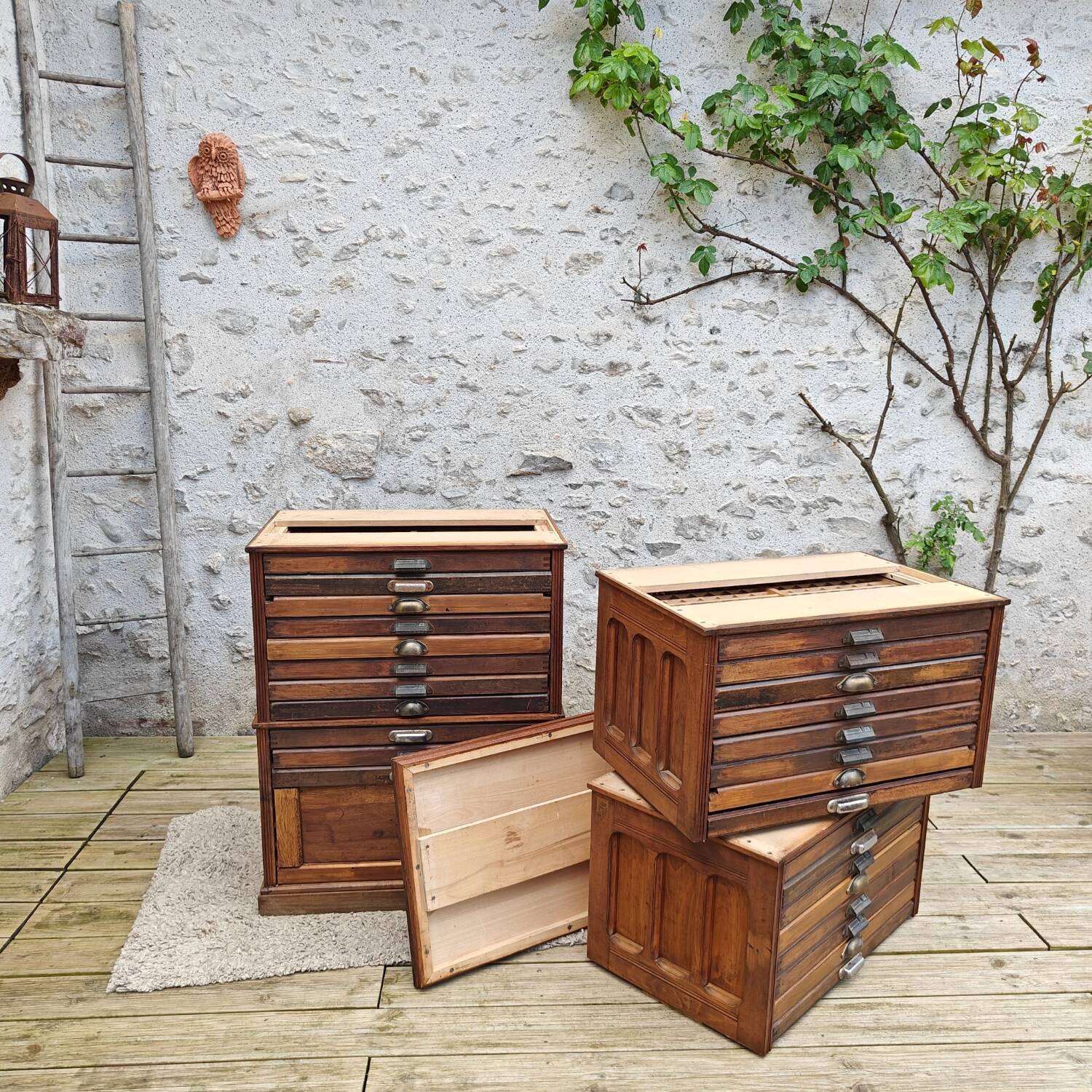 Typographer's trade furniture