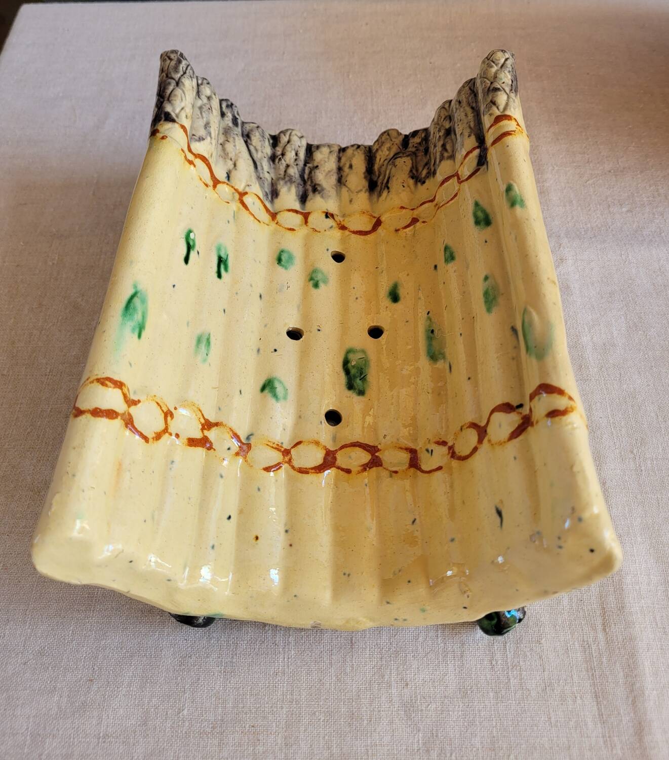 Asparagus dish in slipware