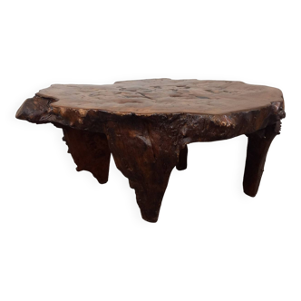 Table basse brutaliste en loupe d'orme