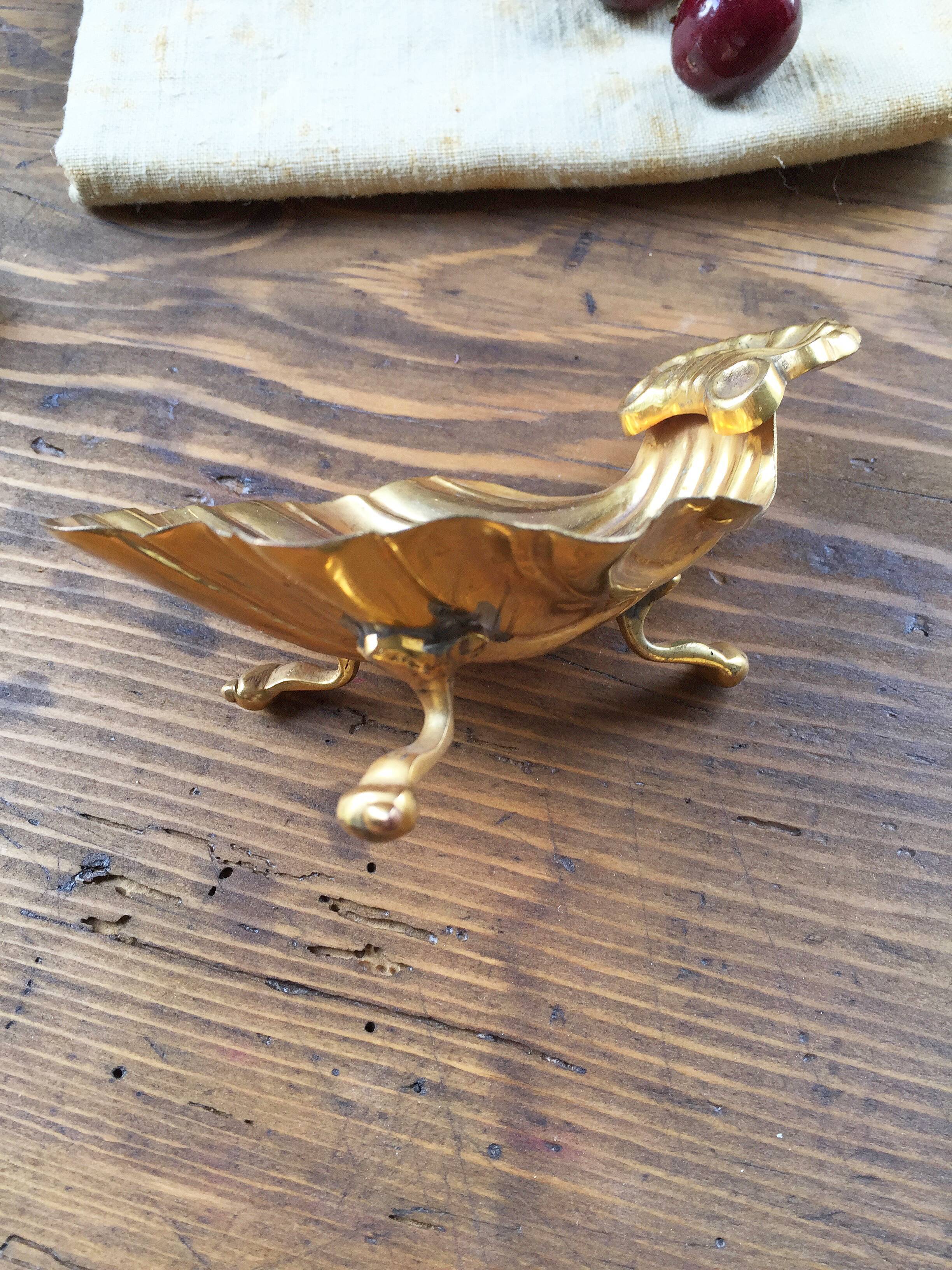 Golden shell ashtray
