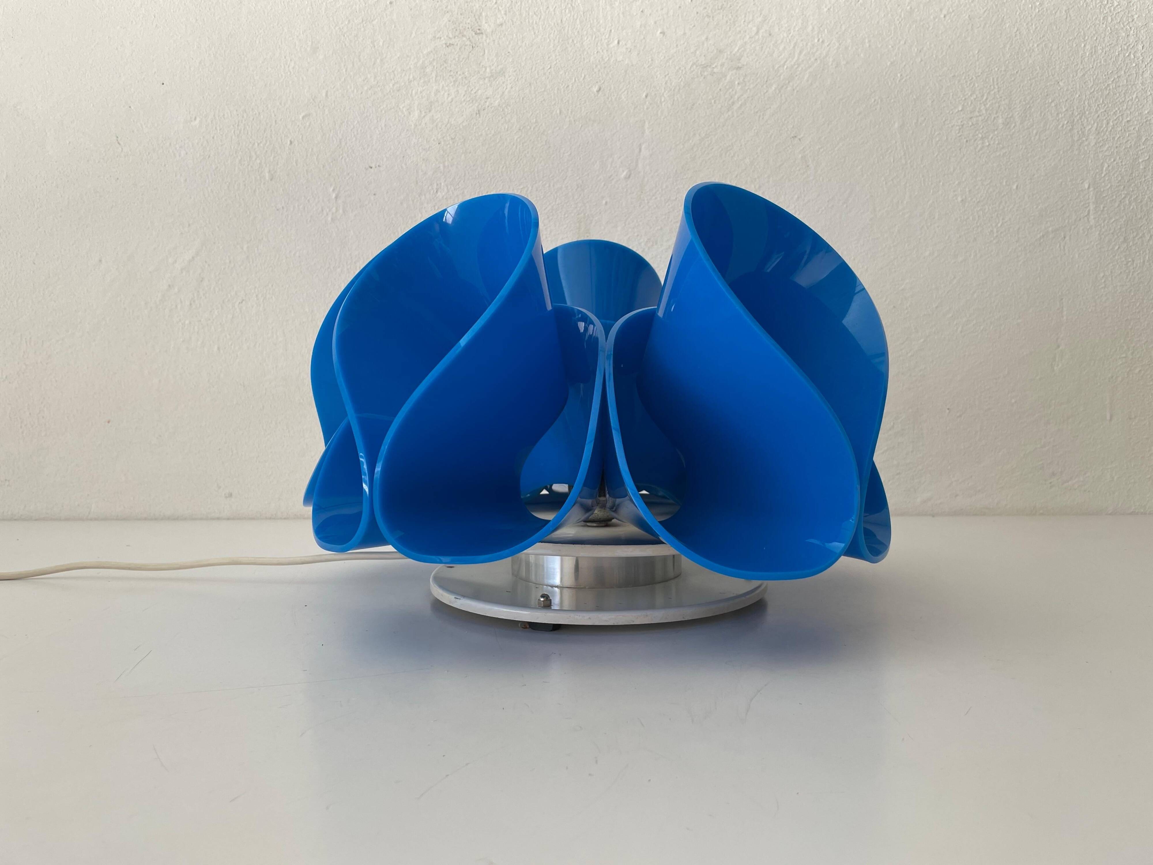 Blue plexiglass table lamp, Flower Design, 1970s, Italy.