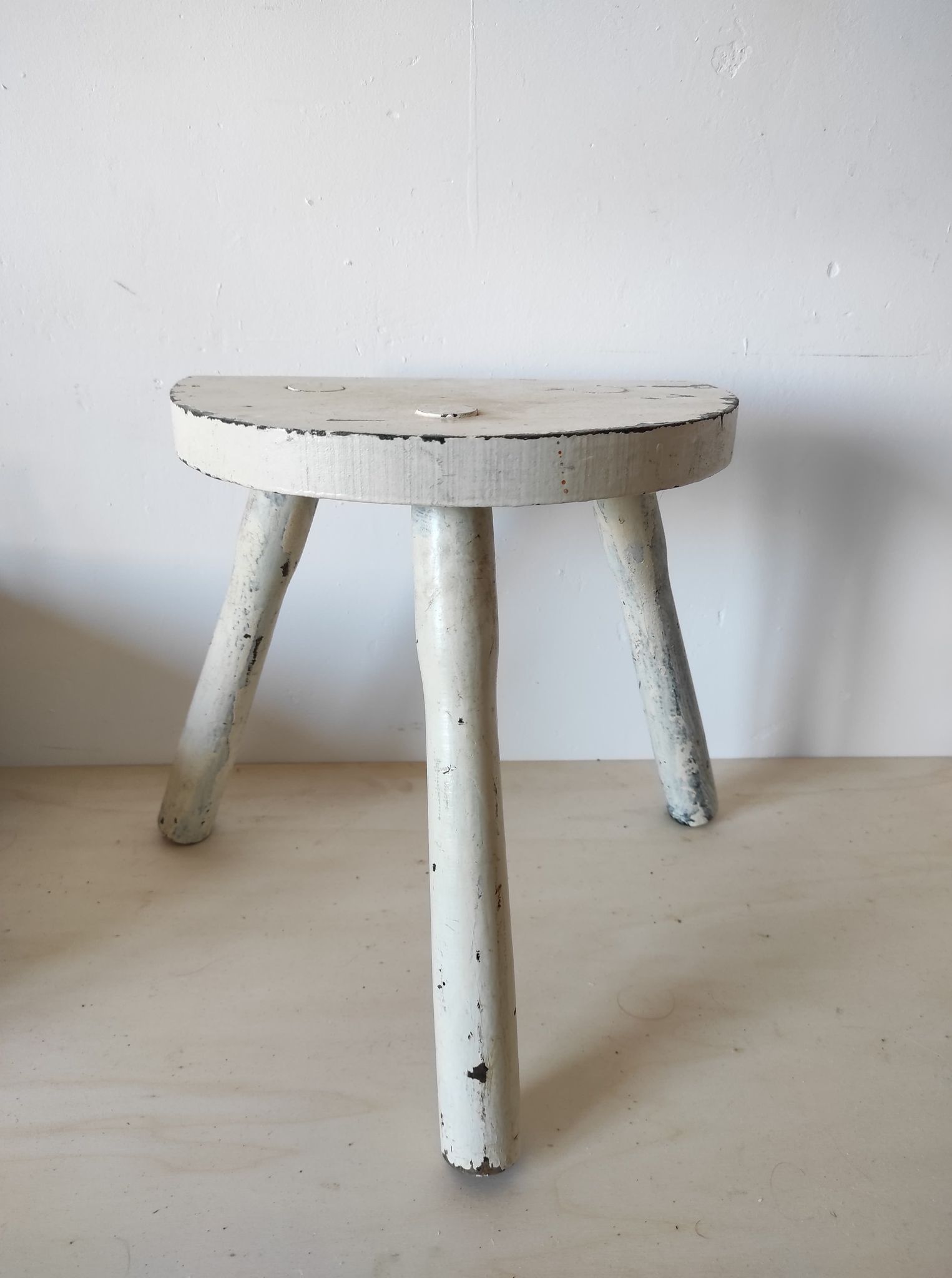 Tripod stool