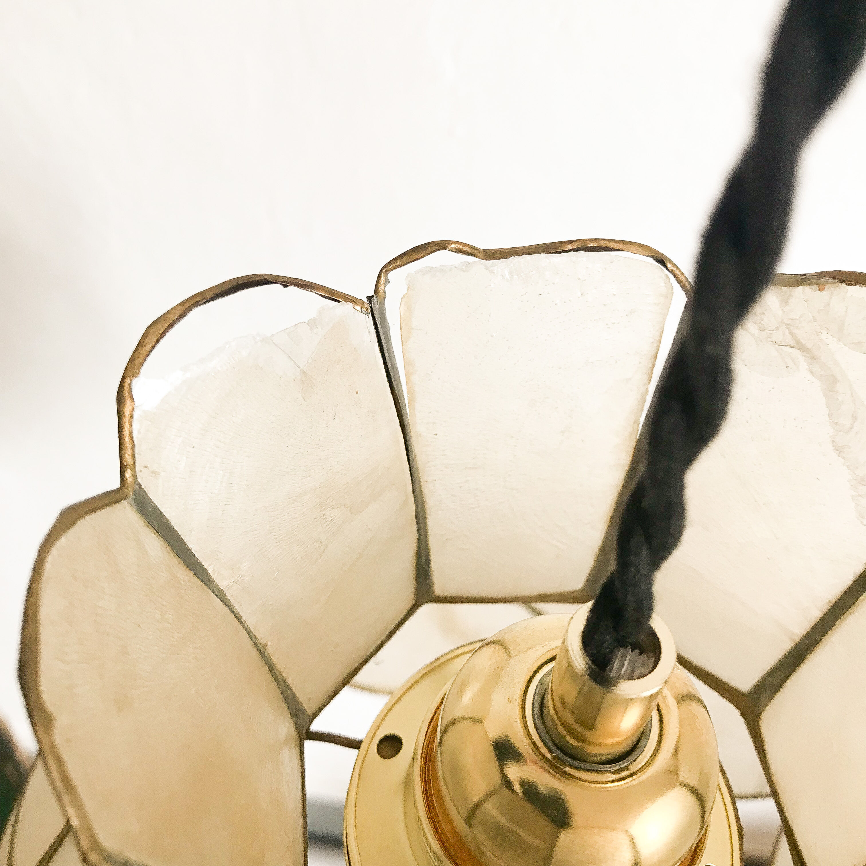 Vintage mother-of-pearl pendant lamp