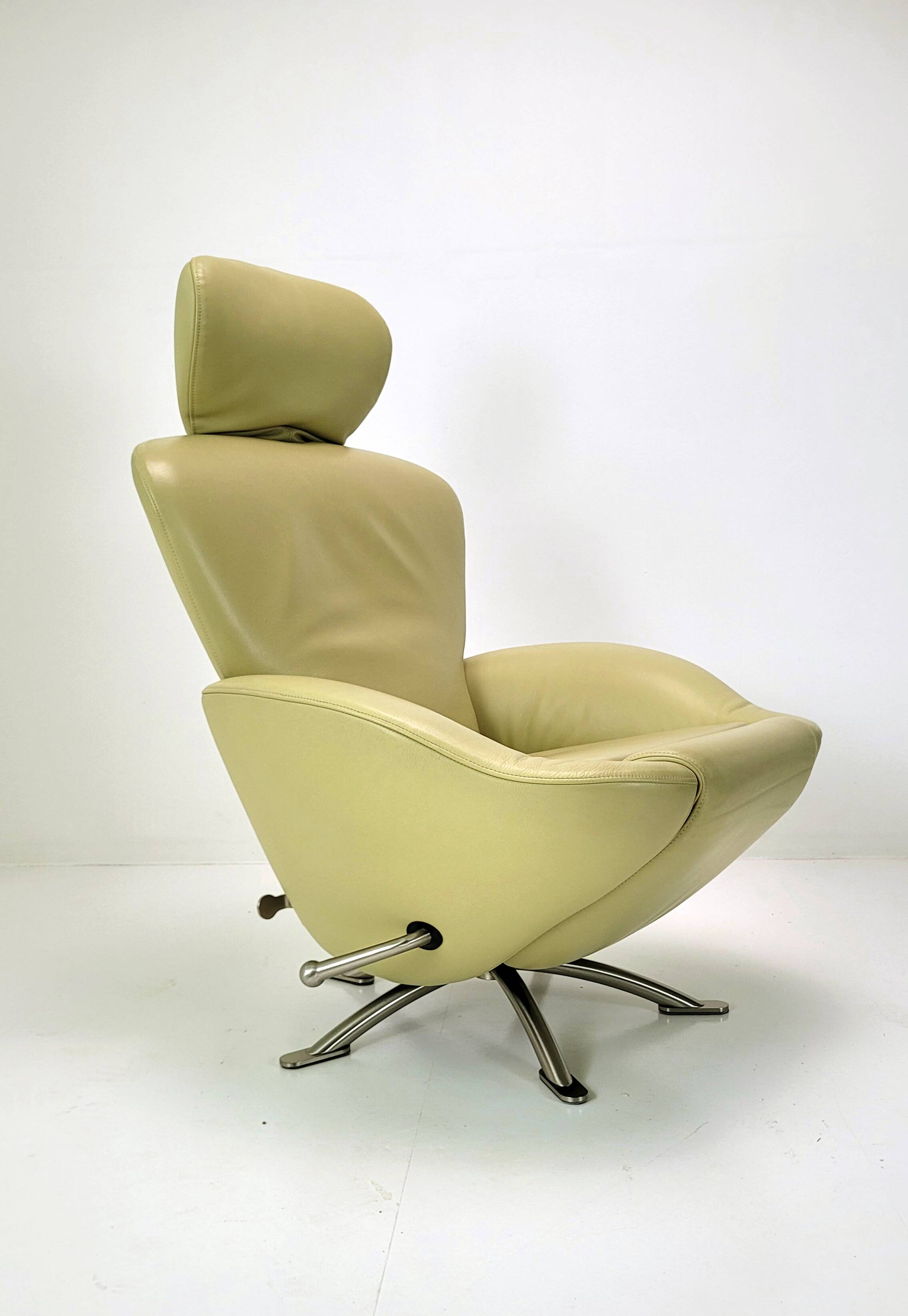 Cassina Dodo Recliner – Design: Toshiyuki Kita
