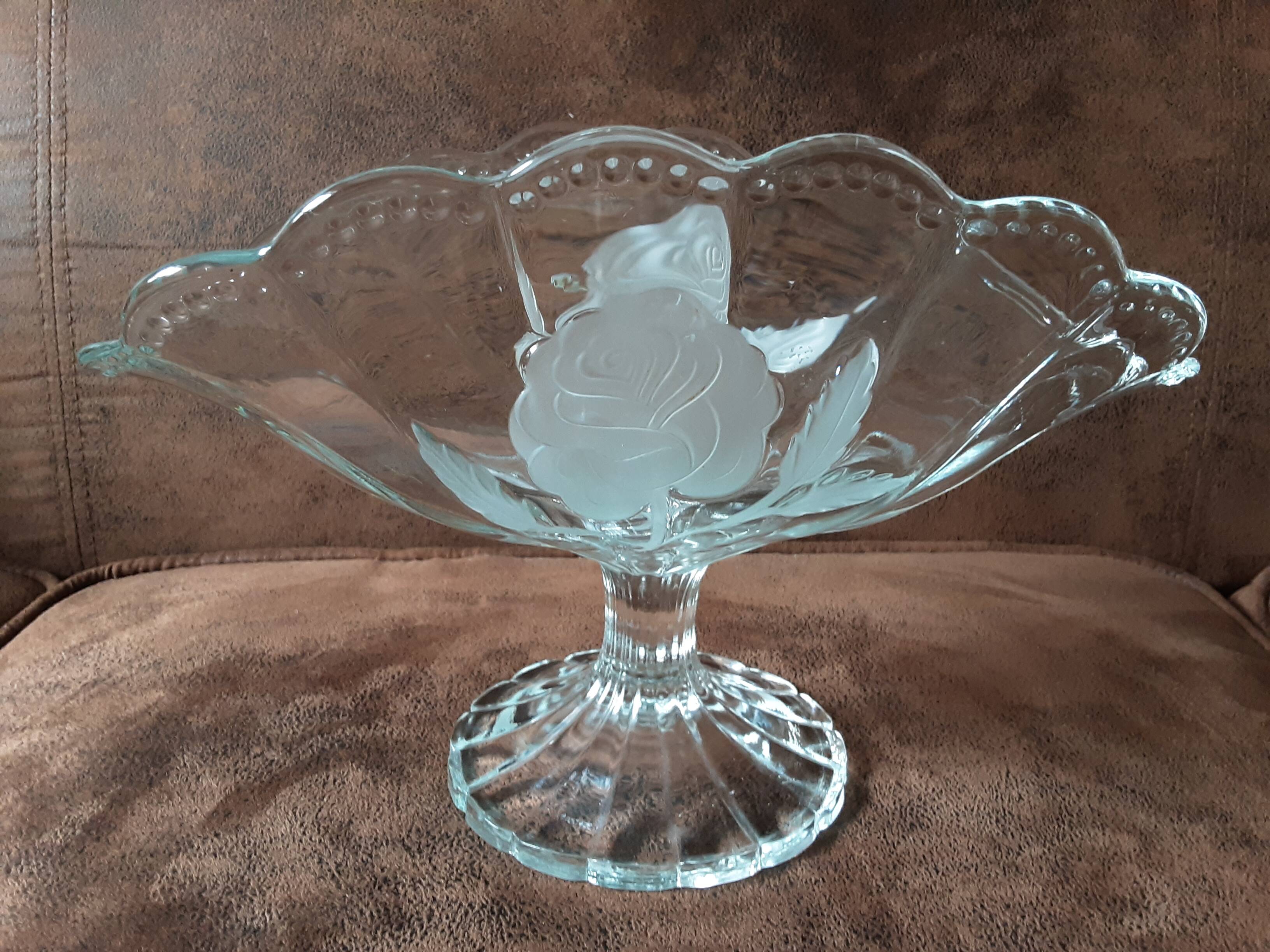 Original crystal footed cup