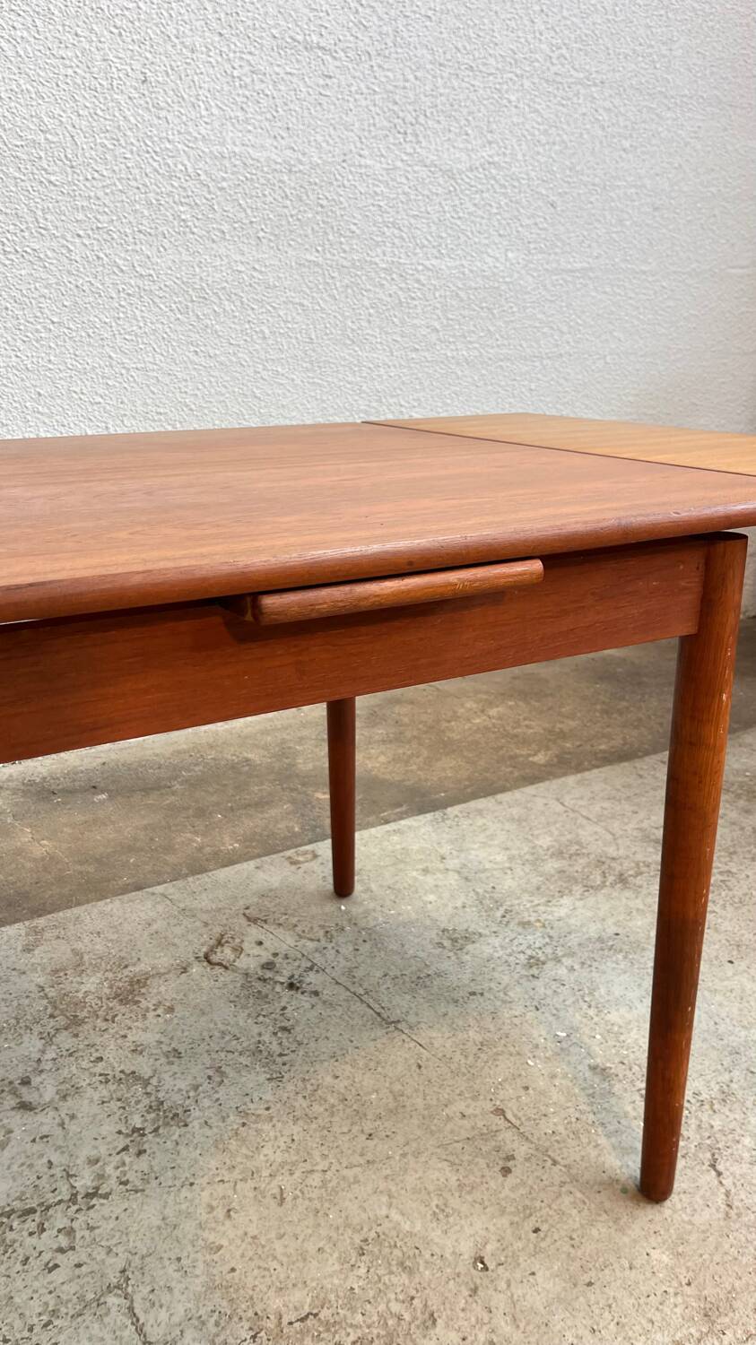 Table scandinave avec rallonges