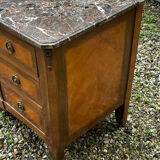 Transitional Louis XV - Louis XVI commode from the 19th century.