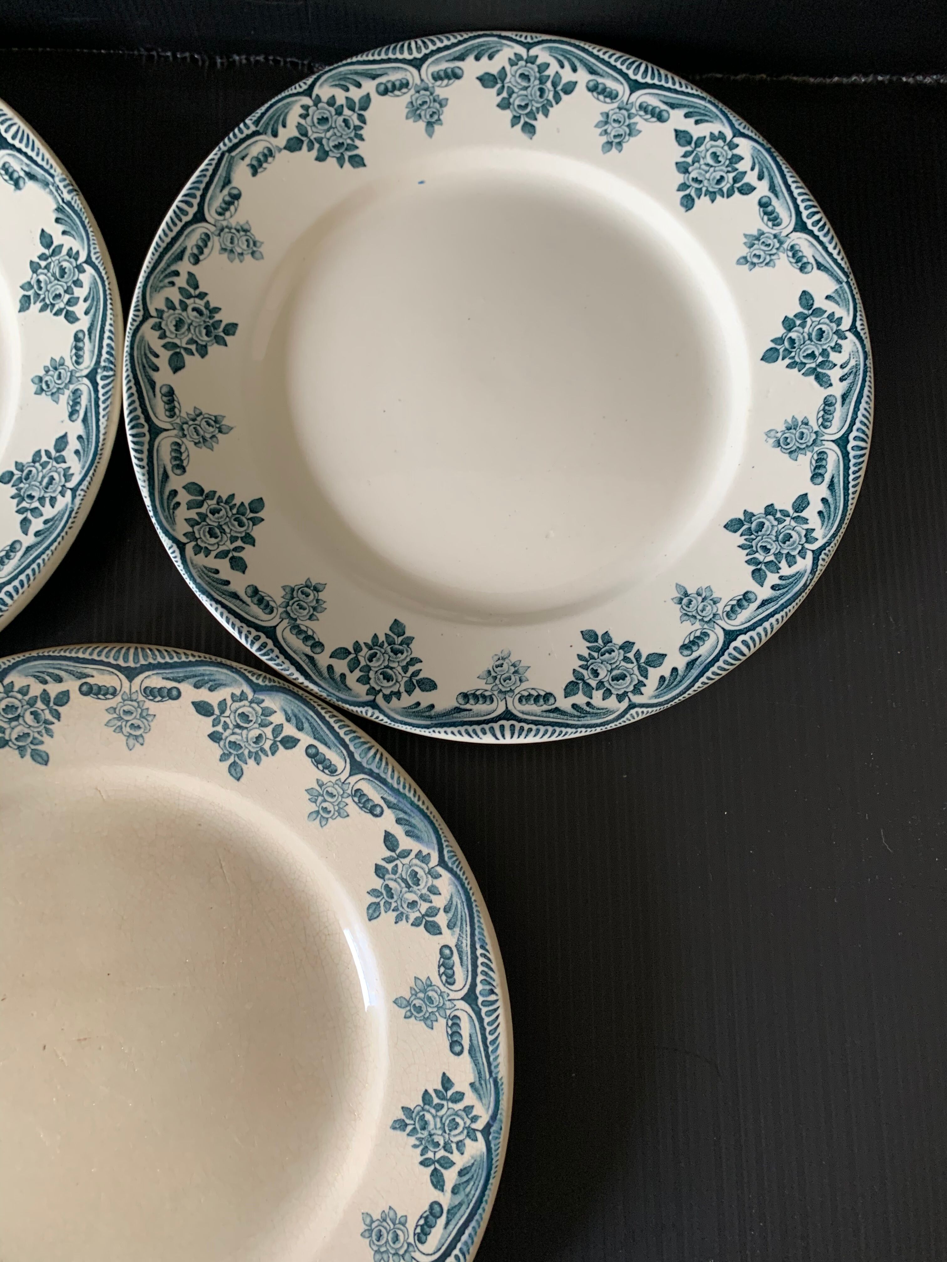 3 plates Iron Earth HB and Co.